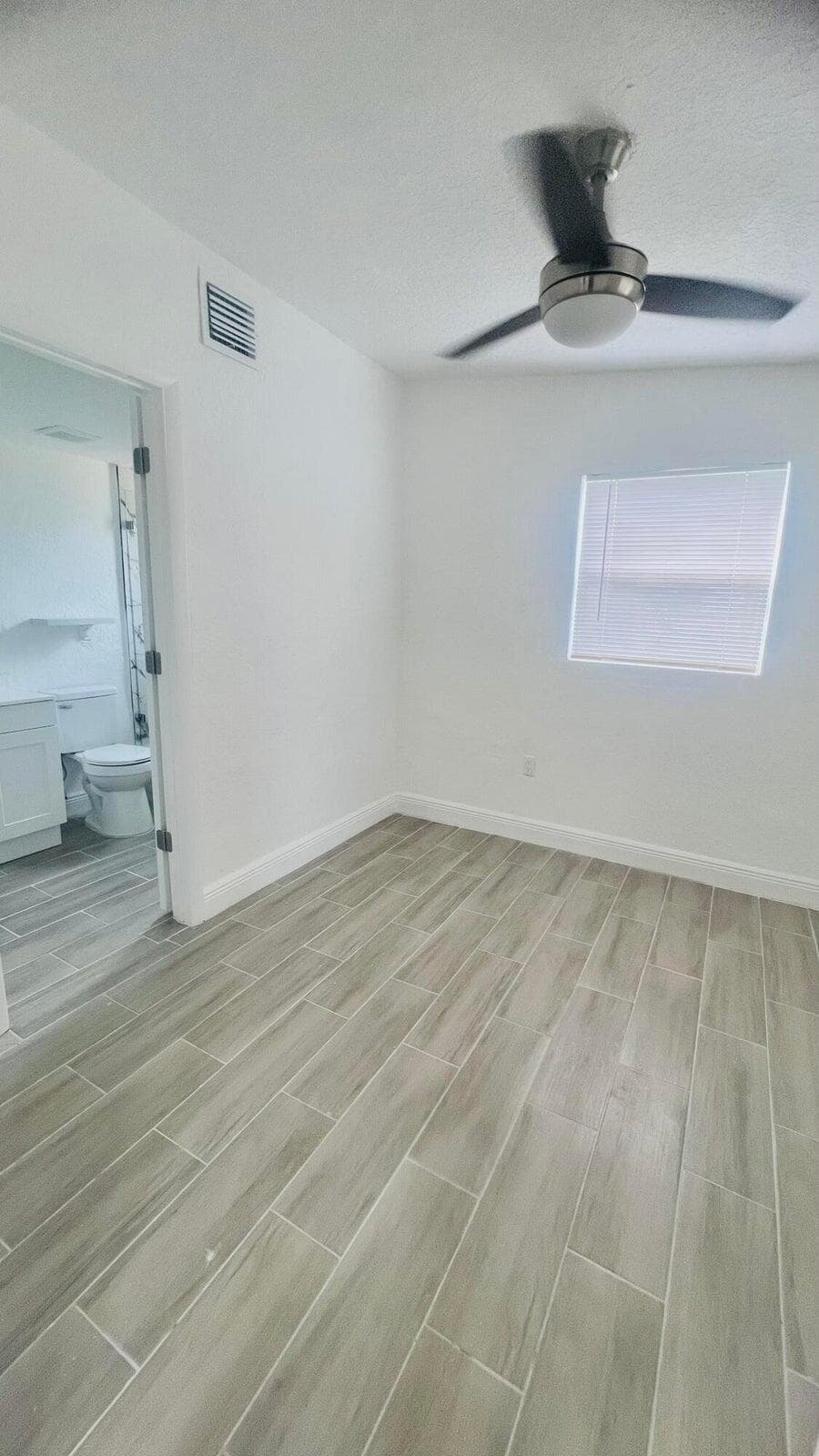 2360 Nw 2nd Street Street, Pompano Beach, FL 33069 — photo 7 of 15