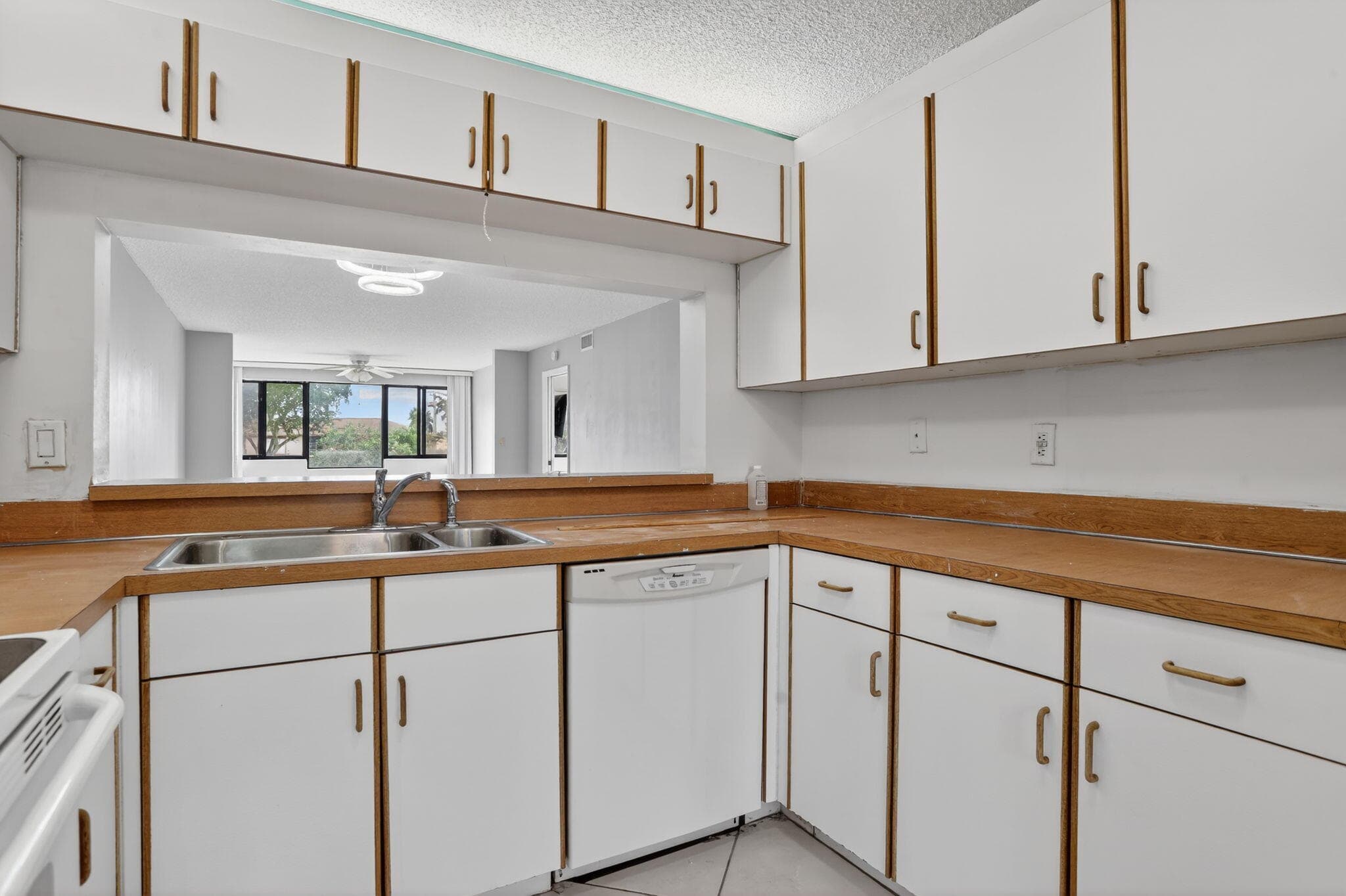 10837 W Clairmont Circle 208, Tamarac, FL 33321 — photo 10 of 45