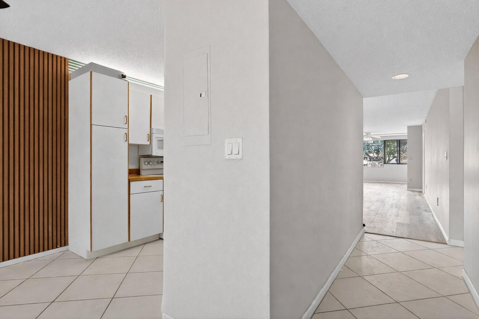 10837 W Clairmont Circle 208, Tamarac, FL 33321 — photo 11 of 45