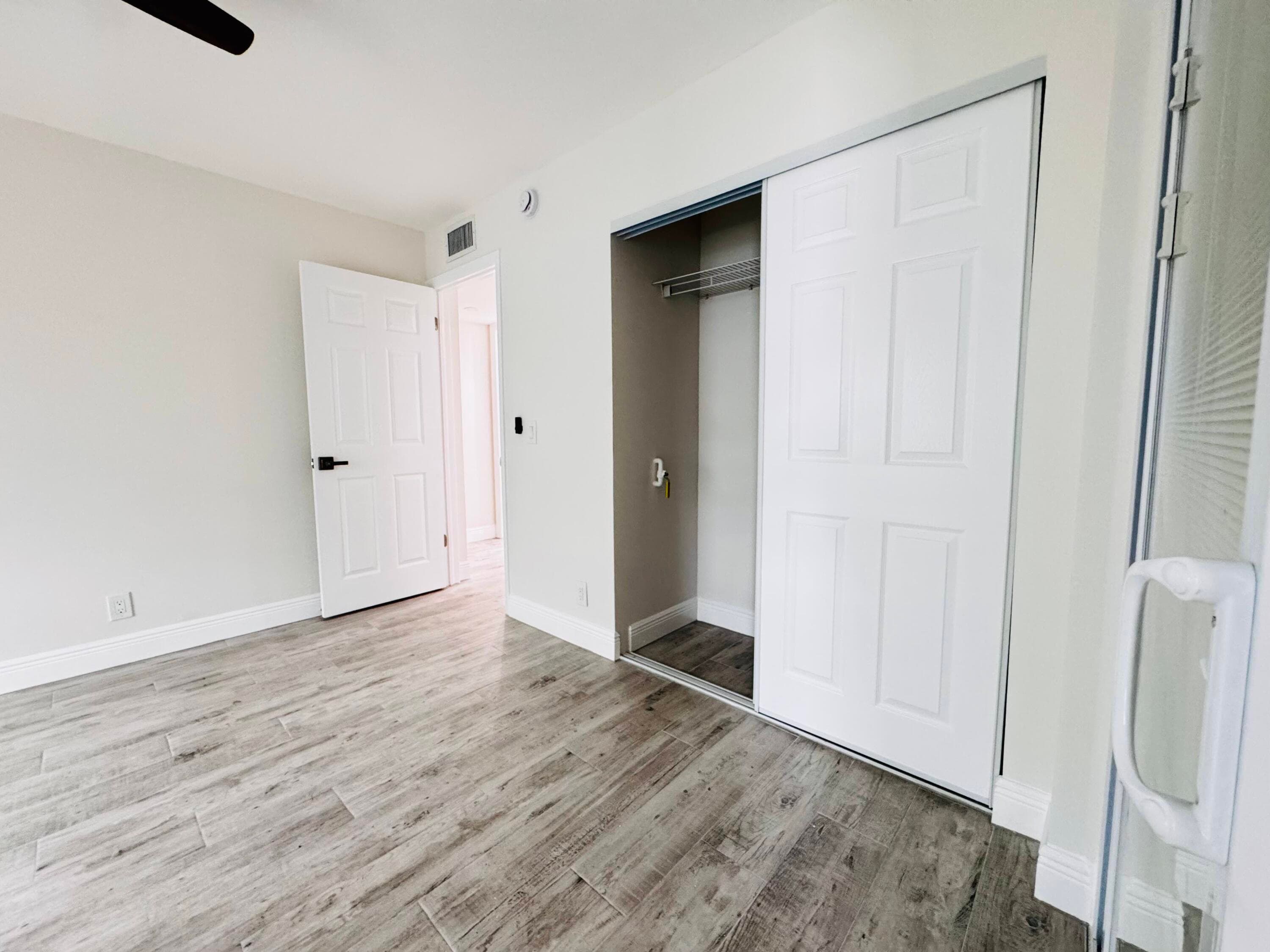 293 Flanders G, Delray Beach, FL 33484 — photo 9 of 35