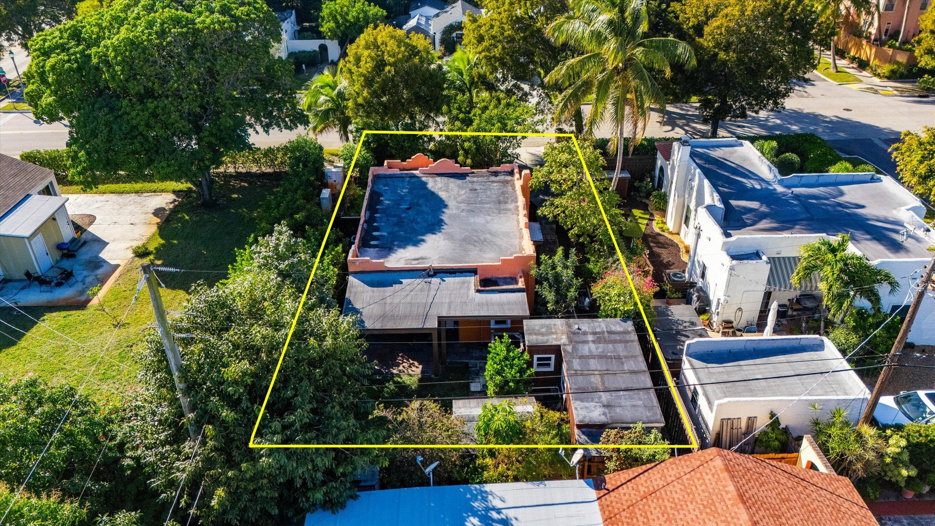 6704 Garden Avenue, West Palm Beach, FL 33405 — photo 3 of 32
