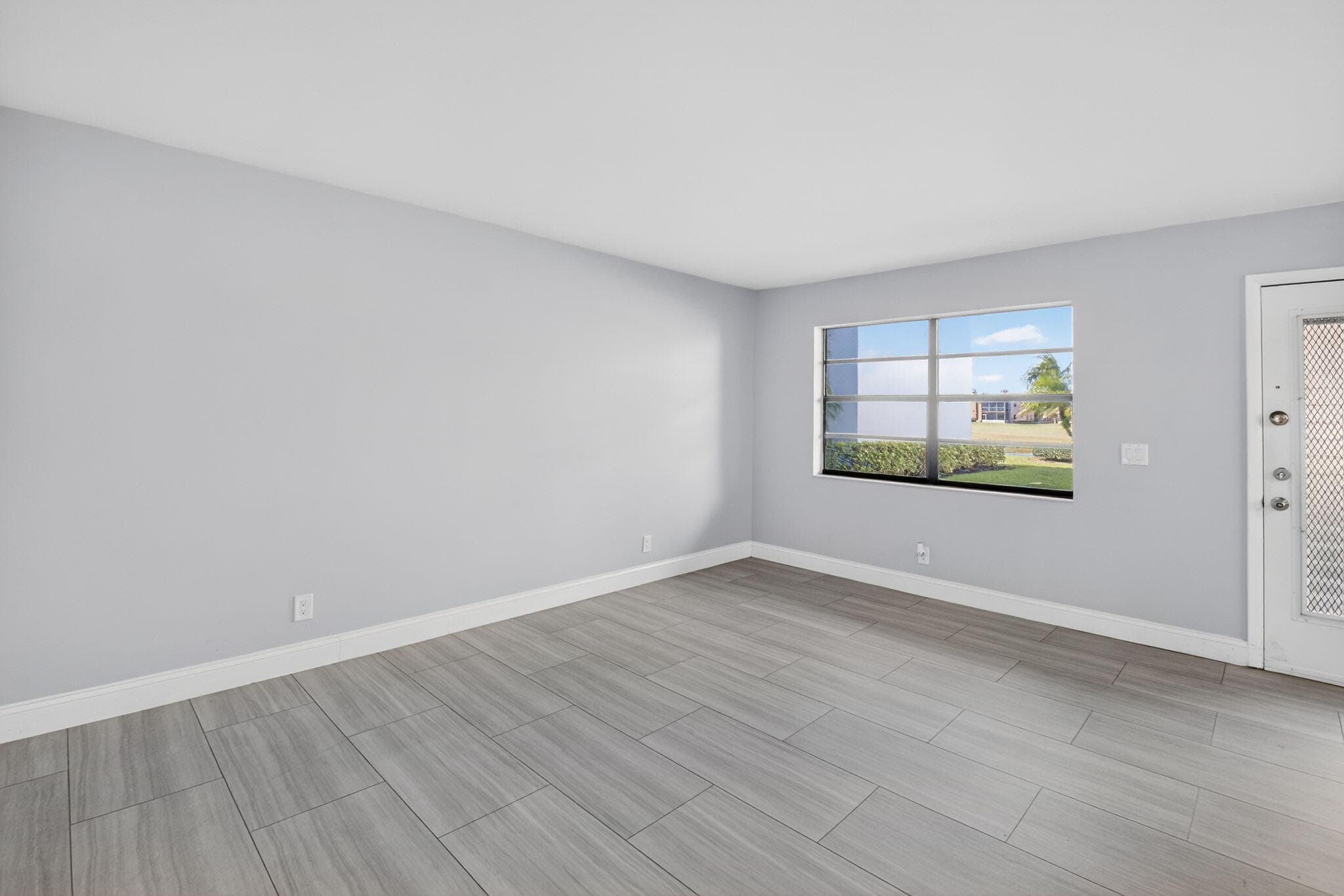 450 Piedmont J 450, Delray Beach, FL 33484 — photo 3 of 78