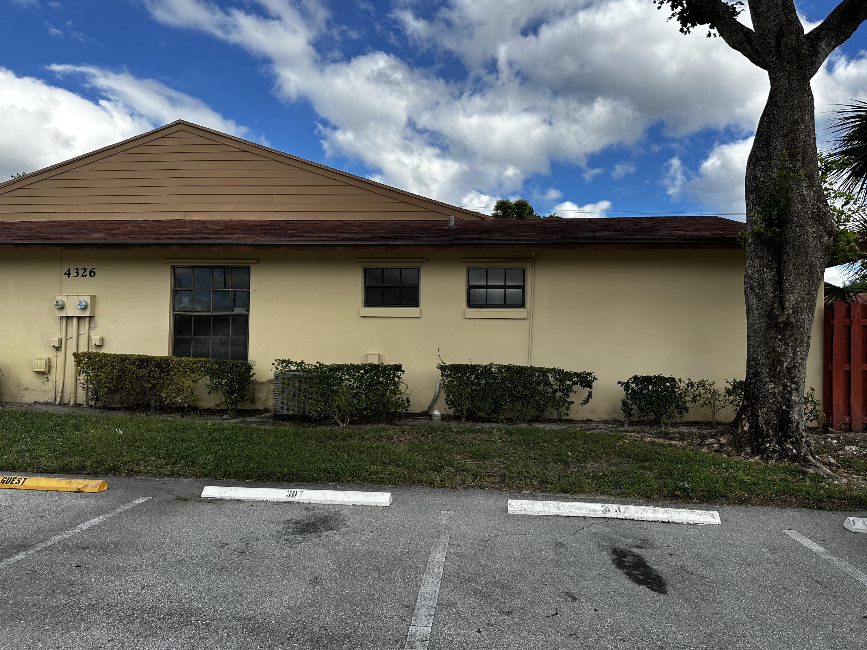4326 Woodstock Drive C, West Palm Beach, FL 33409 — photo 34 of 41