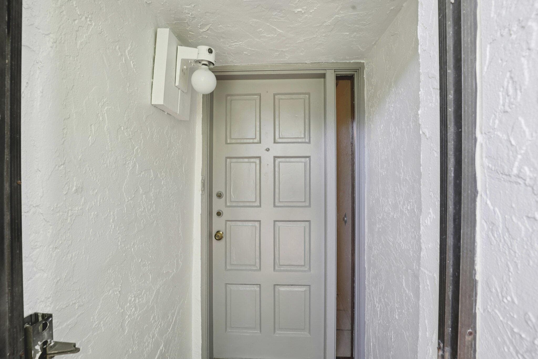 19232 NE 25th Avenue 221b, Miami, FL 33180 — photo 4 of 47