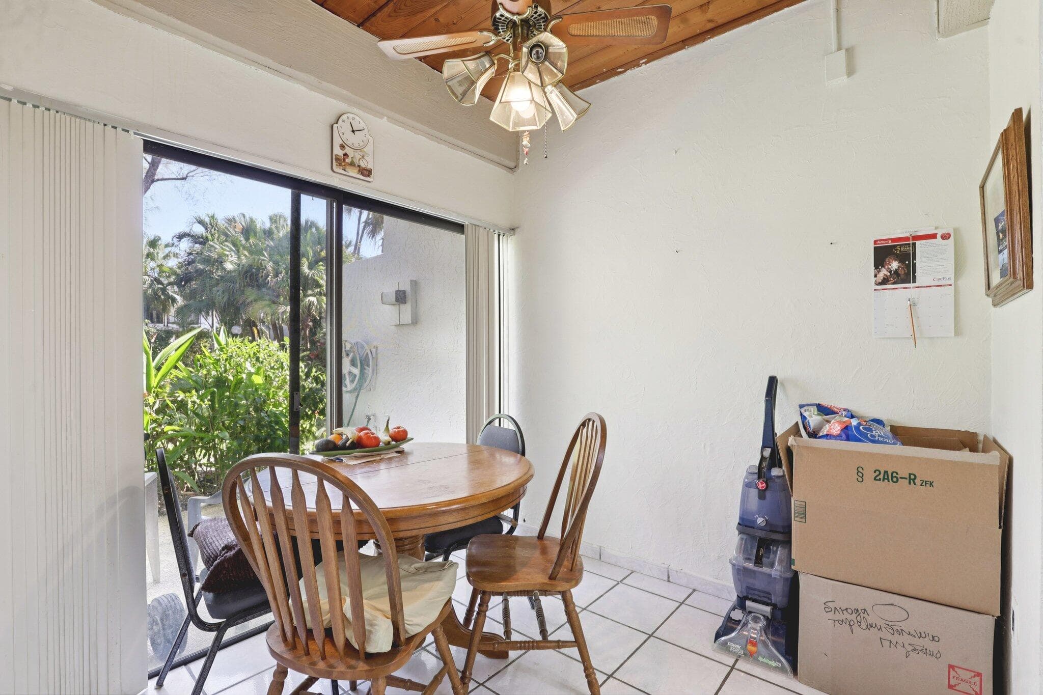 19232 NE 25th Avenue 221b, Miami, FL 33180 — photo 13 of 47
