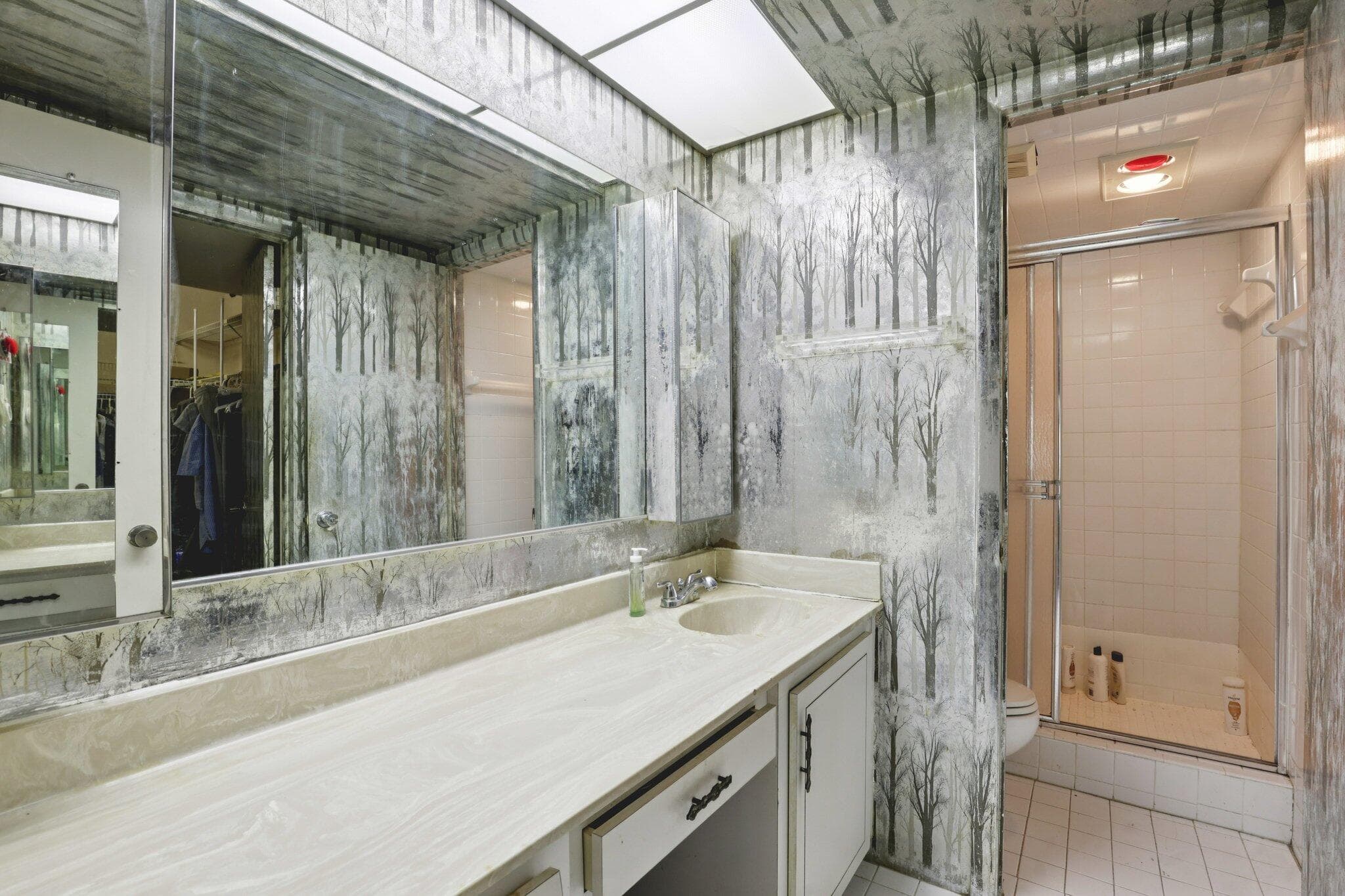 19232 NE 25th Avenue 221b, Miami, FL 33180 — photo 25 of 47