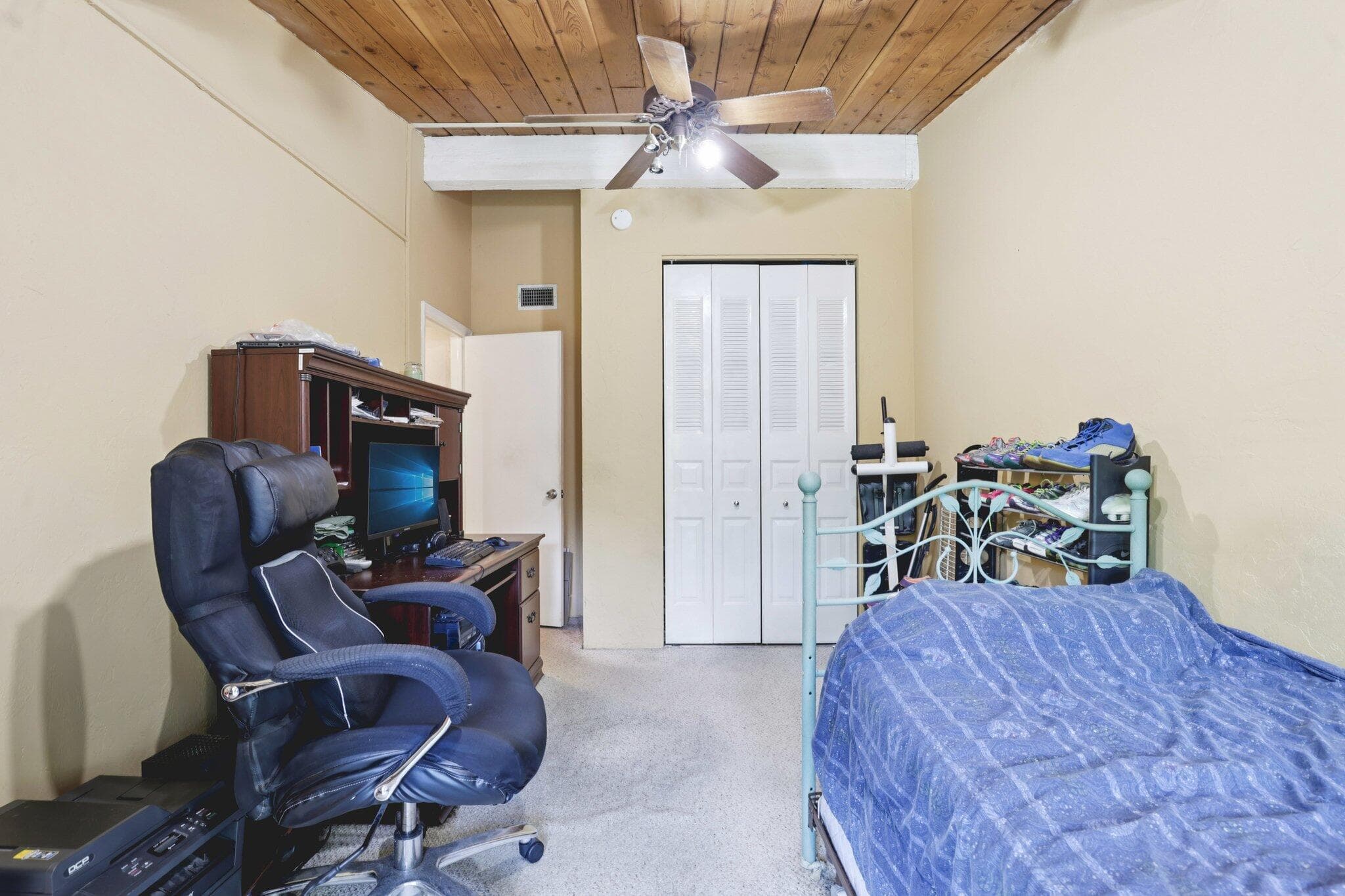 19232 NE 25th Avenue 221b, Miami, FL 33180 — photo 35 of 47