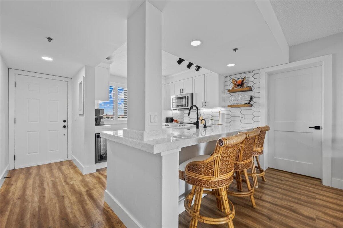 201 S Seas Drive 404, Jupiter, FL 33477 — photo 5 of 30