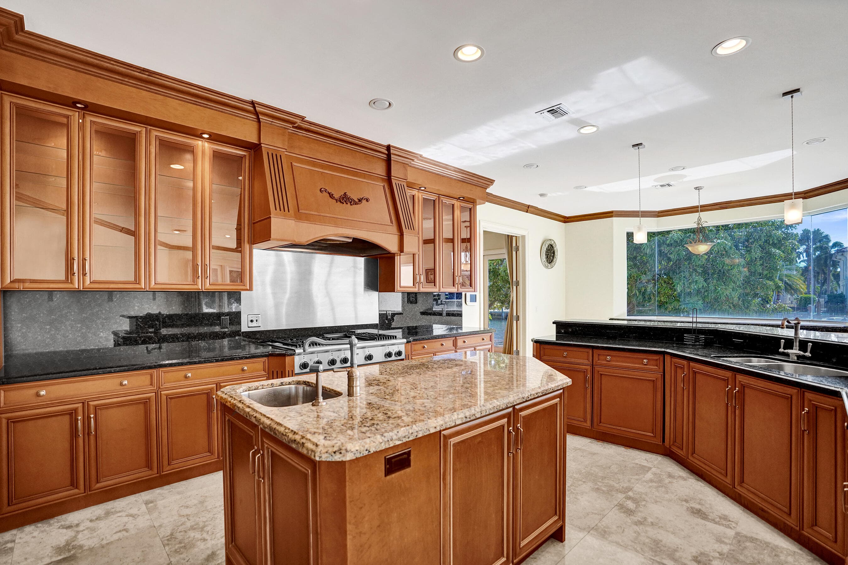 2330 NE 31st Court, Lighthouse Point, FL 33064 — photo 14 of 48