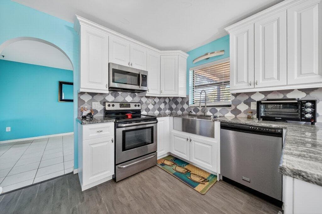 2097 SE Mantua Street, Port St. Lucie, FL 34952 — photo 5 of 29