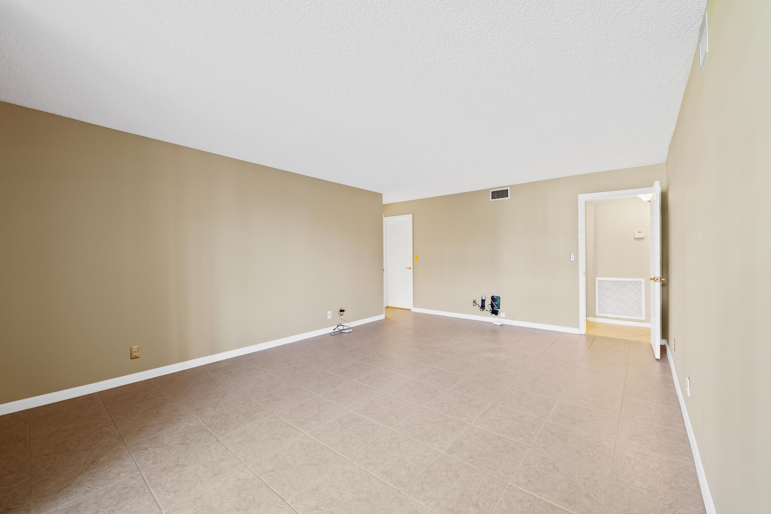 800 Jeffery Street 103, Boca Raton, FL 33487 — photo 14 of 40