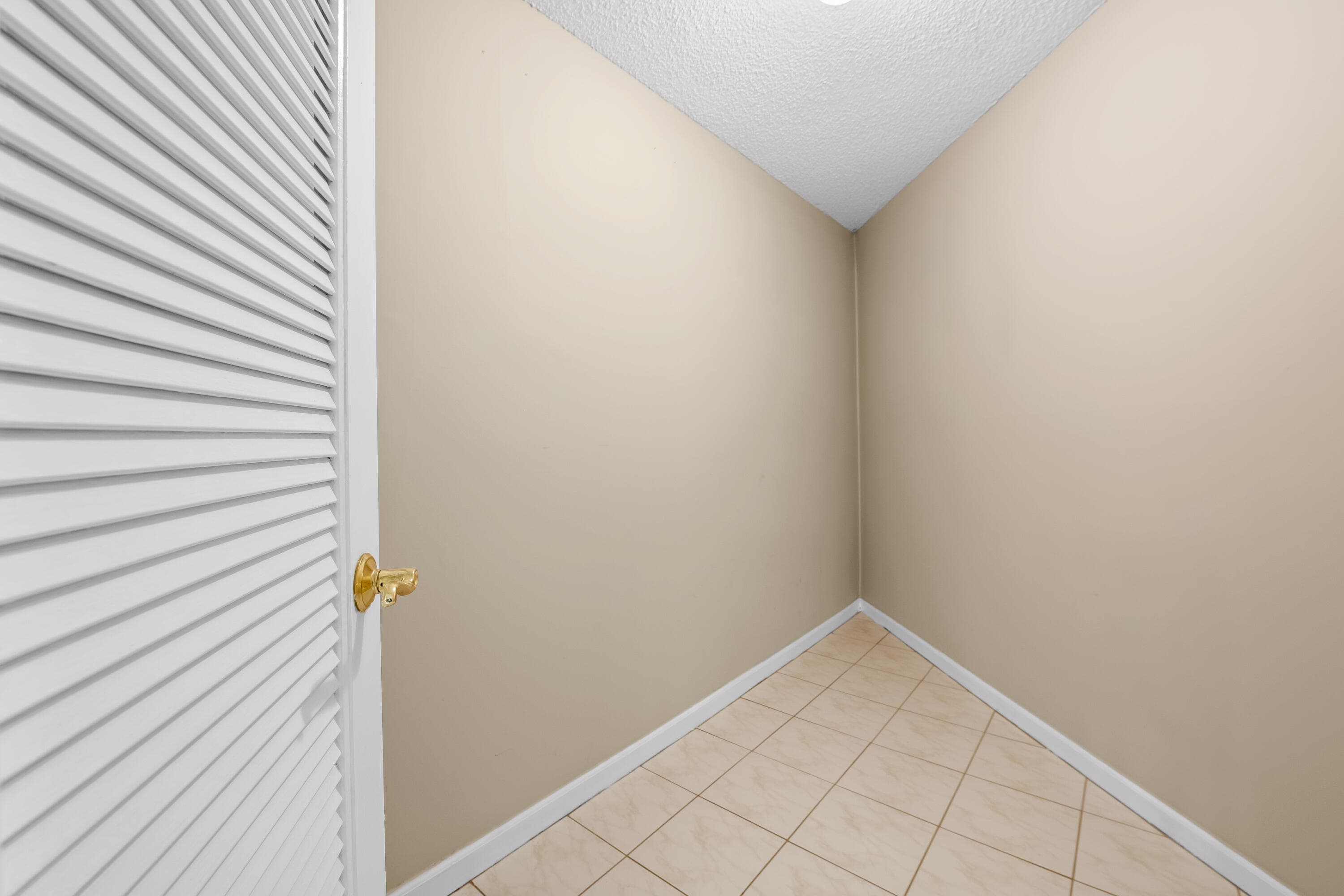 800 Jeffery Street 103, Boca Raton, FL 33487 — photo 20 of 40