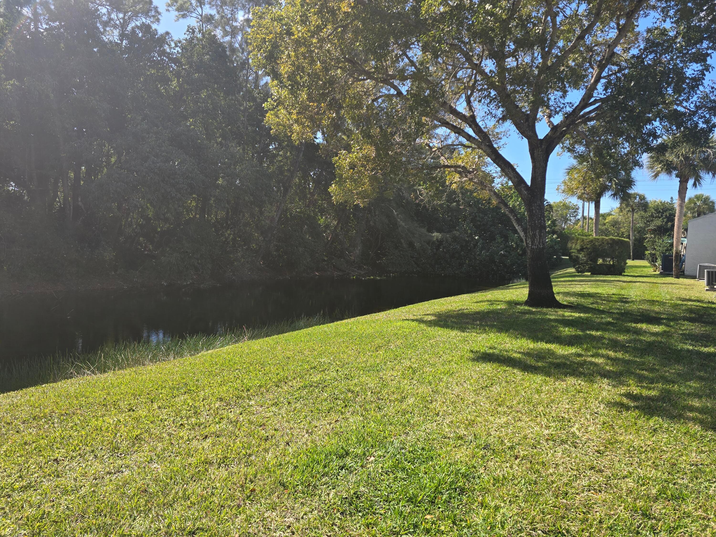 118 Lake Olive Drive, West Palm Beach, FL 33411 — photo 2 of 20