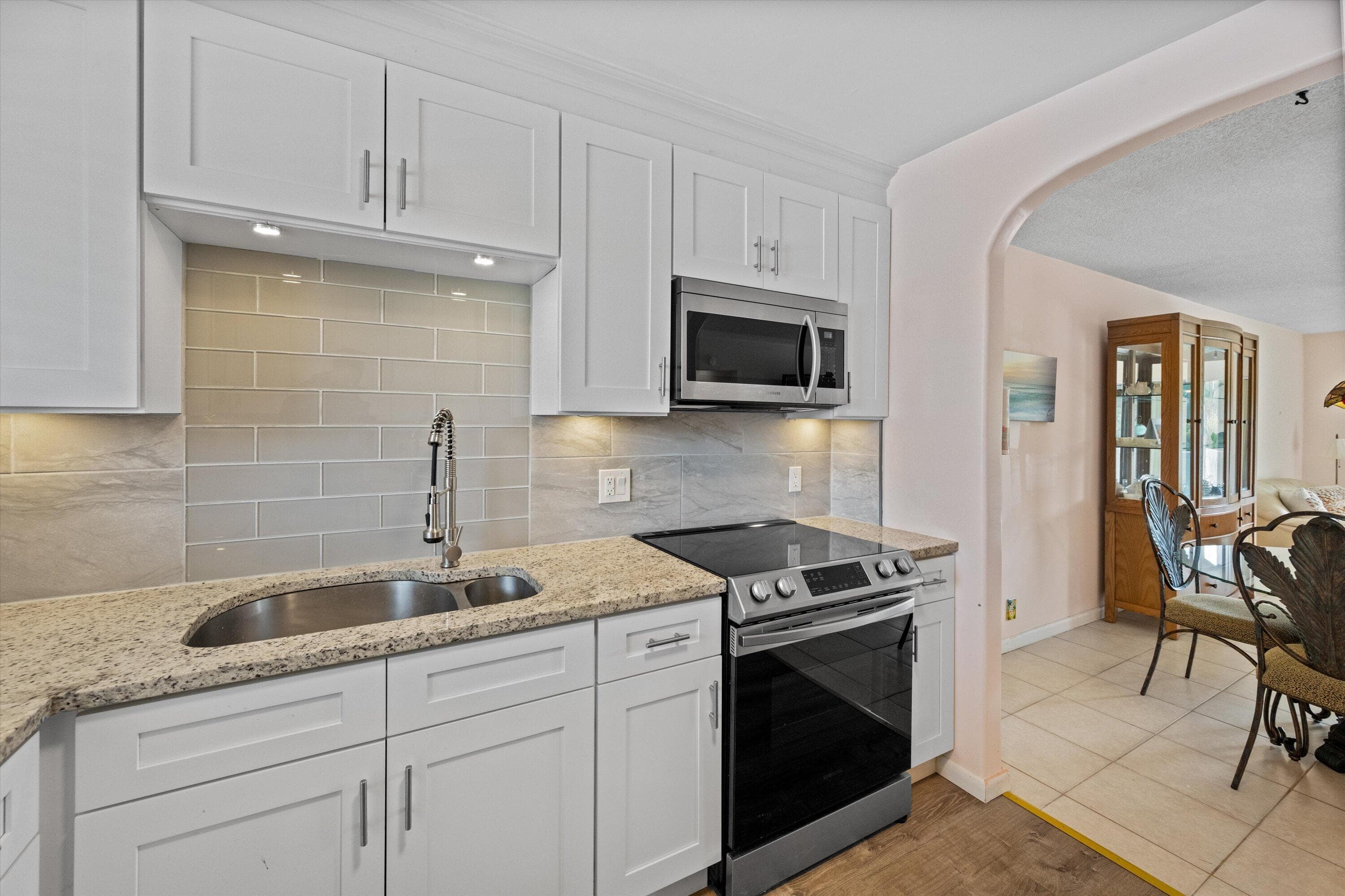 421 S Lakeside Drive 10, Lake Worth Beach, FL 33460 — photo 11 of 32