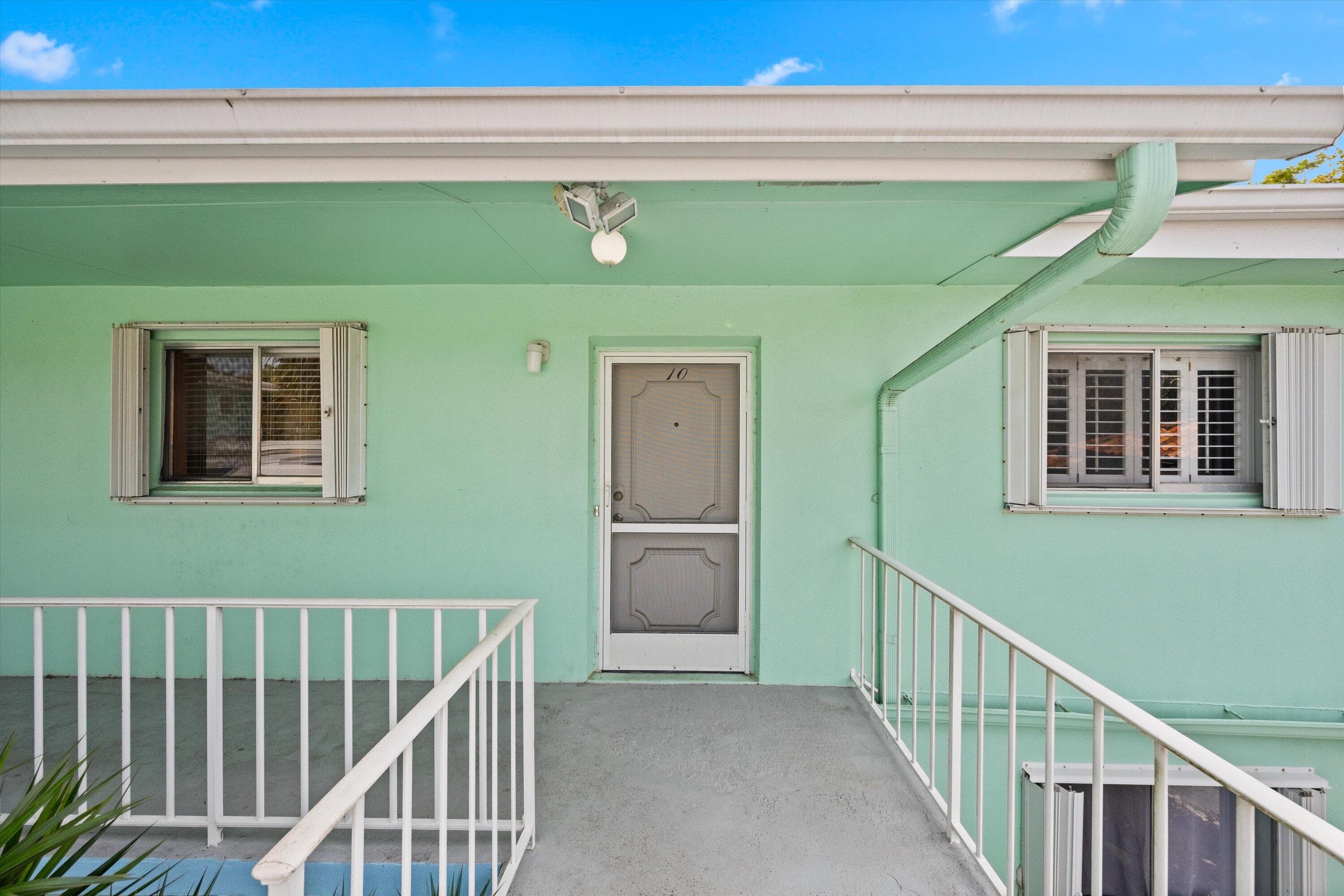 421 S Lakeside Drive 10, Lake Worth Beach, FL 33460 — photo 28 of 32