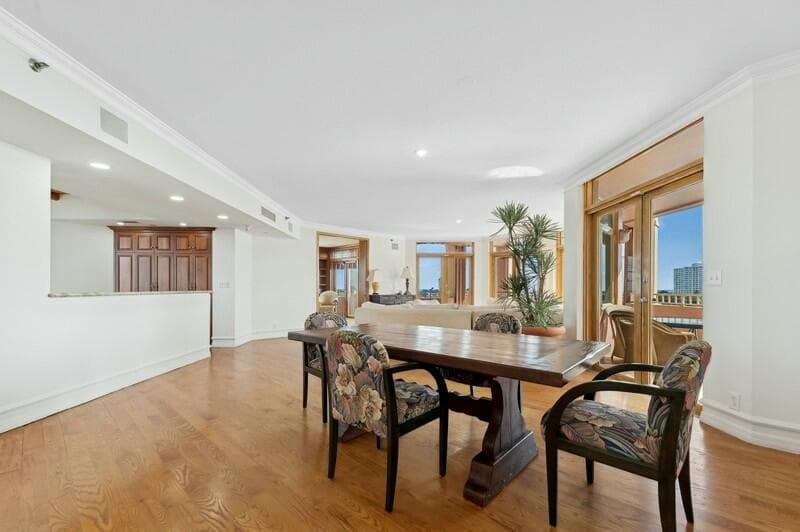 300 SE 5th Avenue 6010, Boca Raton, FL 33432 — photo 5 of 34