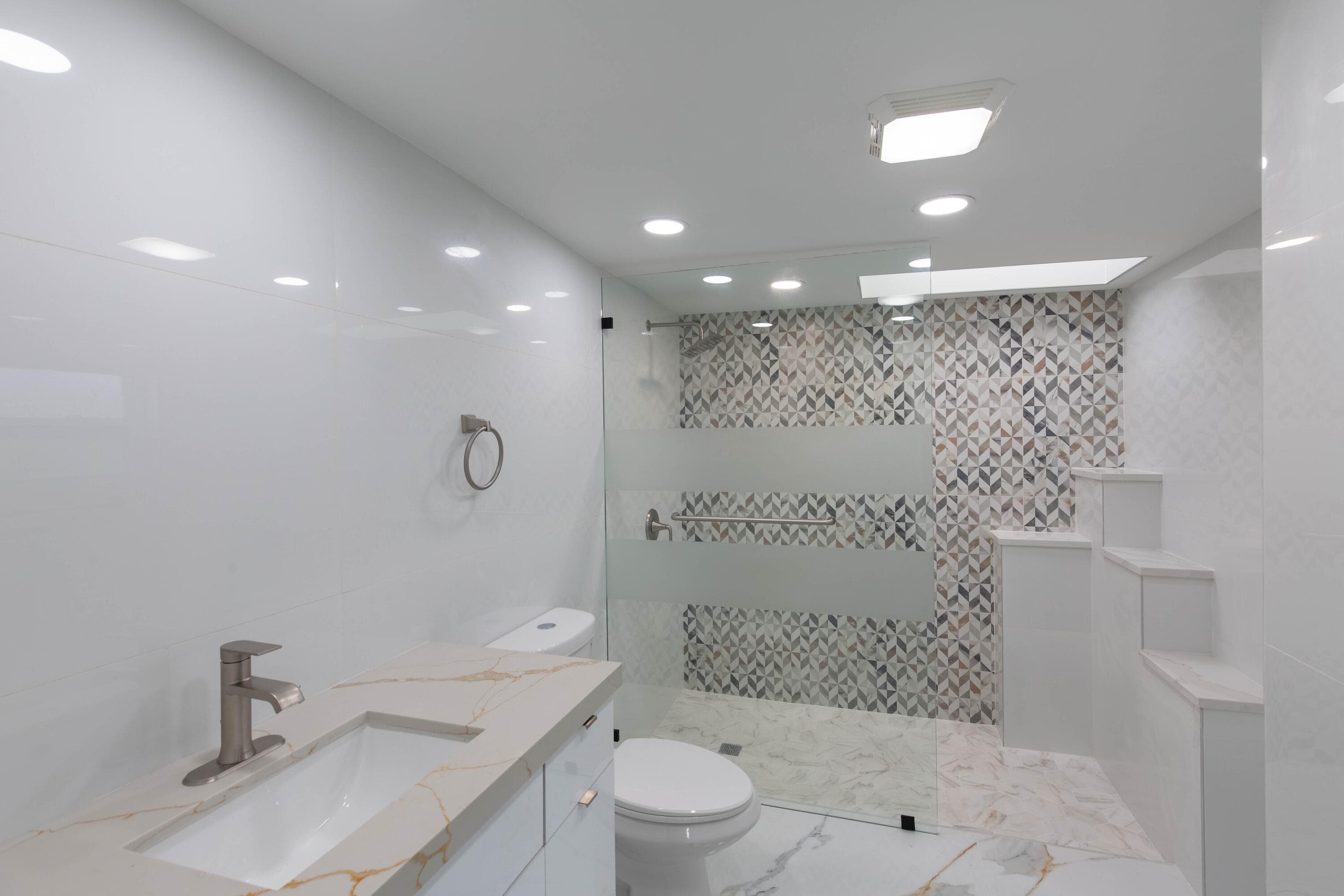 405 NE 24th Avenue, Pompano Beach, FL 33062 — photo 17 of 39