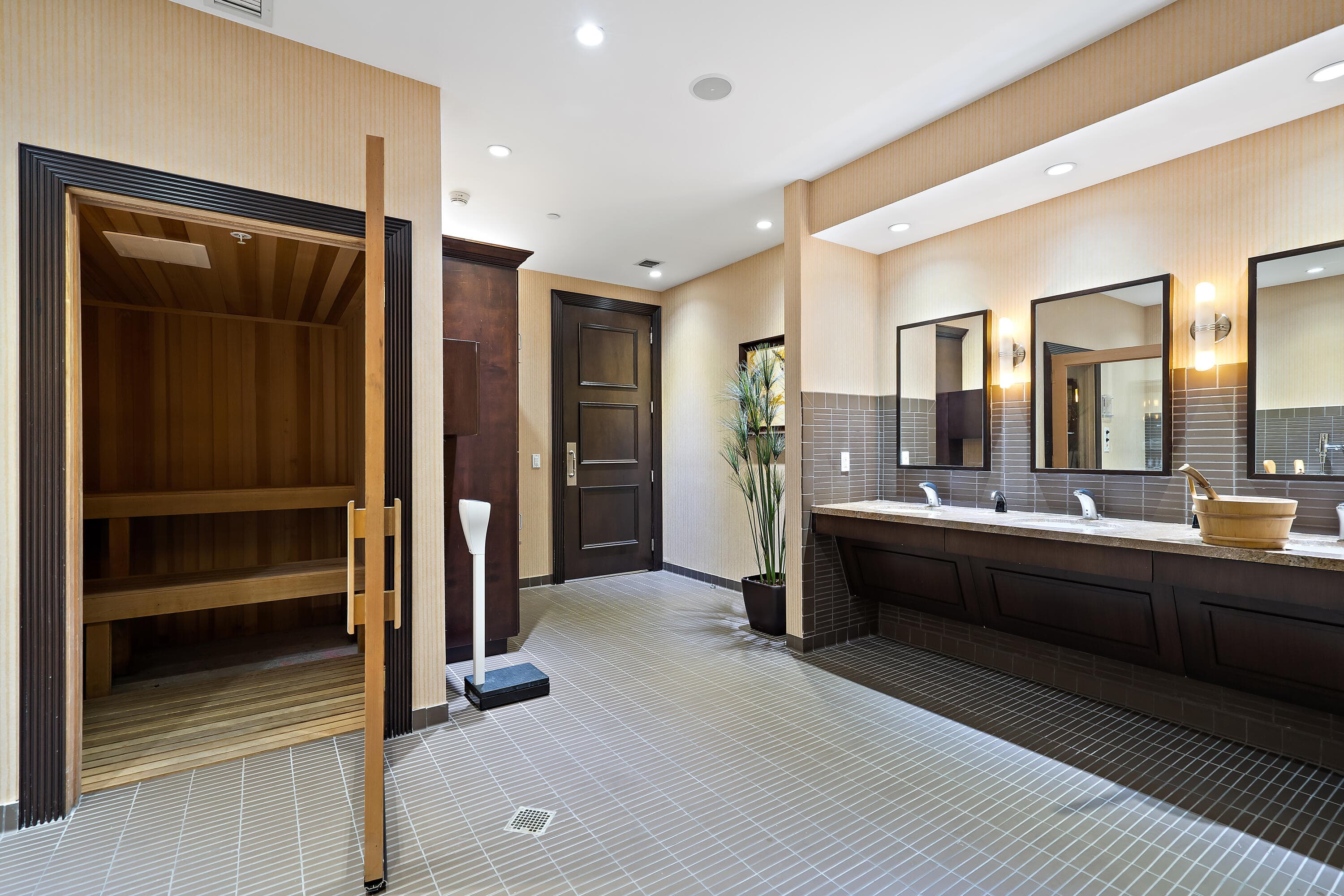 5050 N Ocean Drive 703, Singer Island, FL 33404 — photo 56 of 82