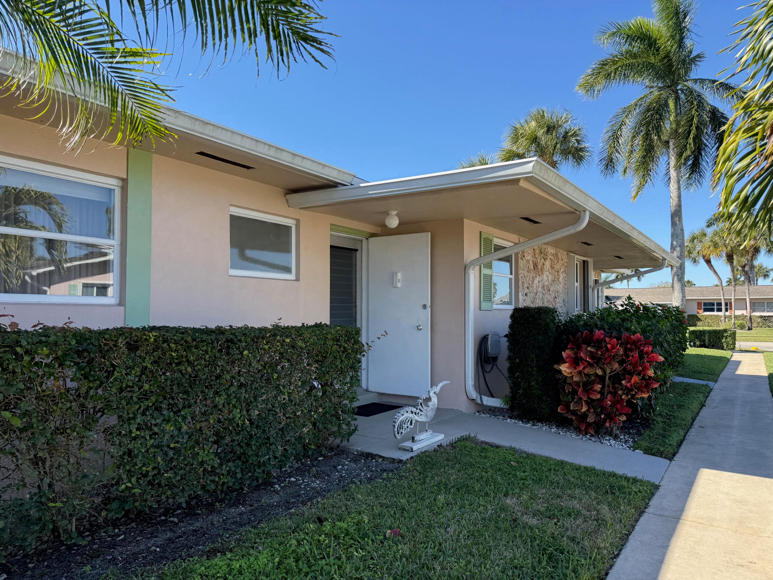 2688 Dudley Drive E B, West Palm Beach, FL 33415 — photo 2 of 20