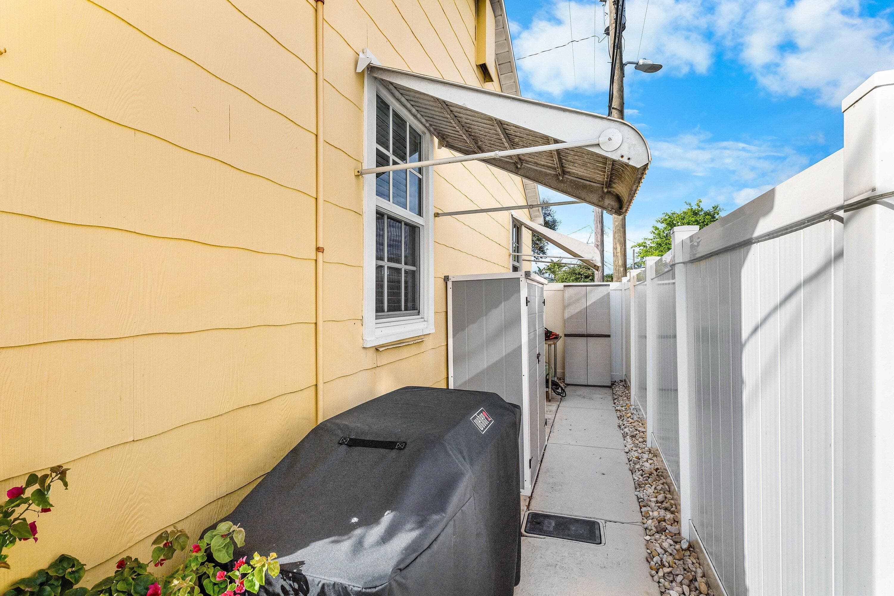 411 3rd Avenue N, Lake Worth Beach, FL 33460 — photo 25 of 39