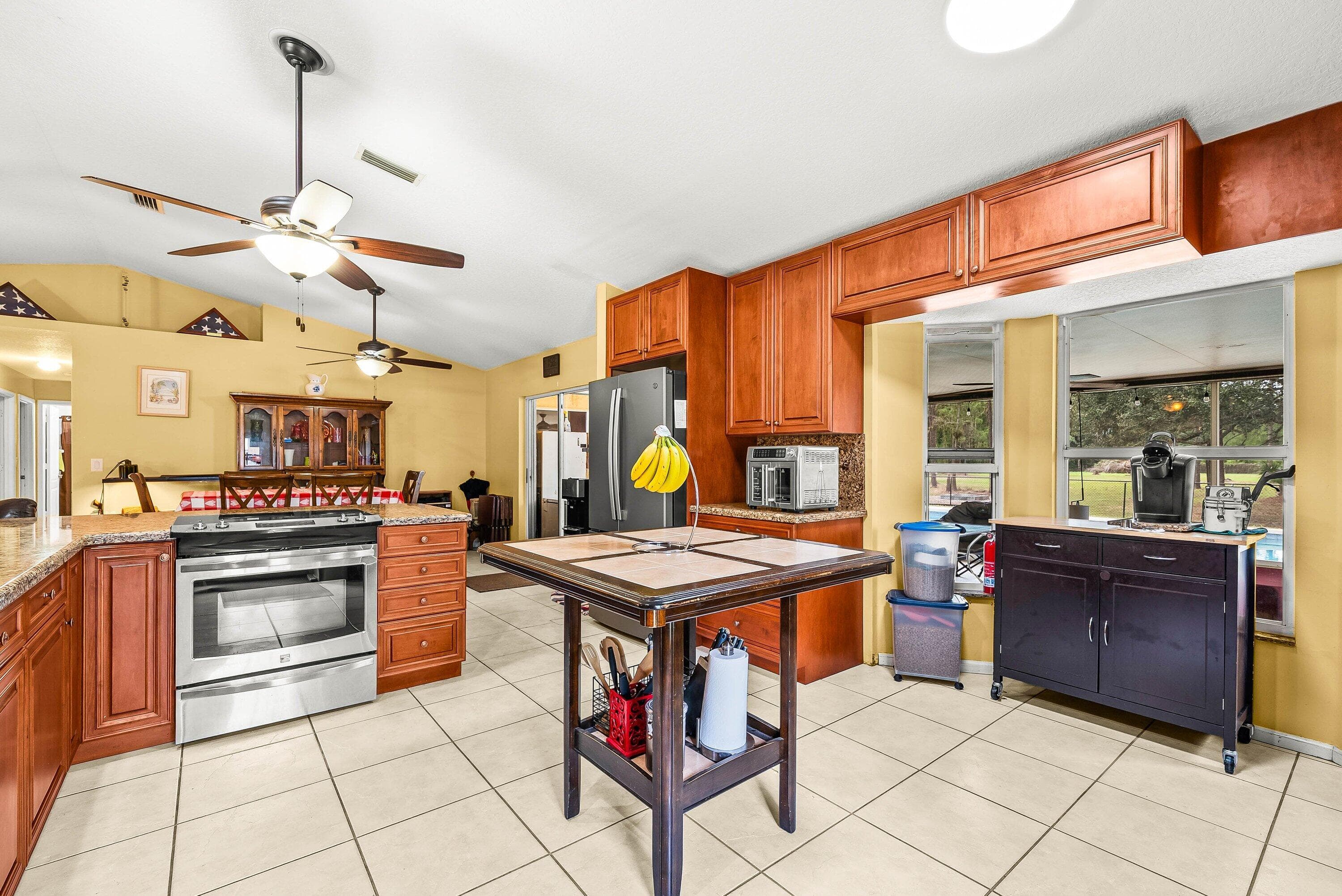2195 F Road, Loxahatchee Groves, FL 33470 — photo 9 of 54