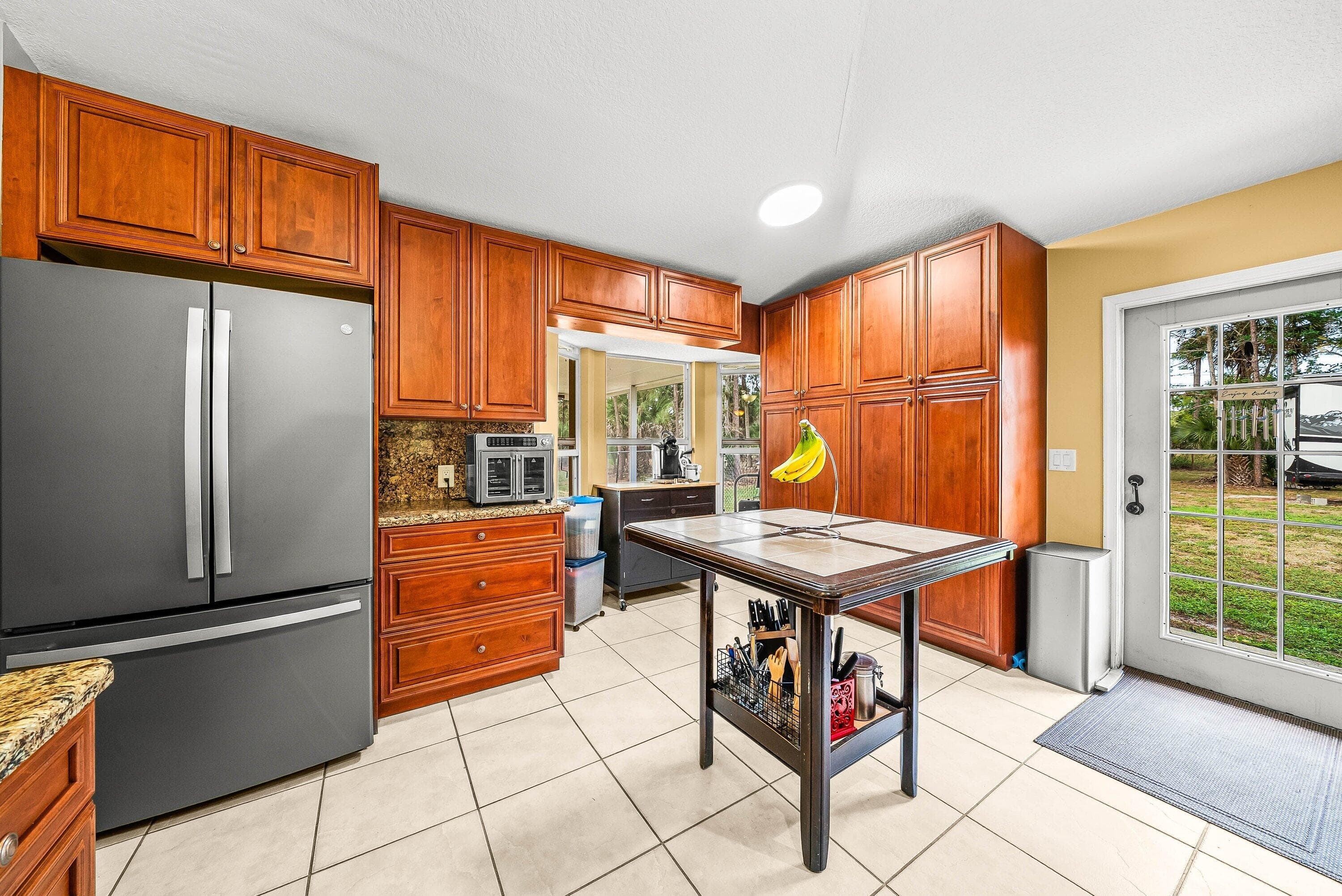 2195 F Road, Loxahatchee Groves, FL 33470 — photo 11 of 54