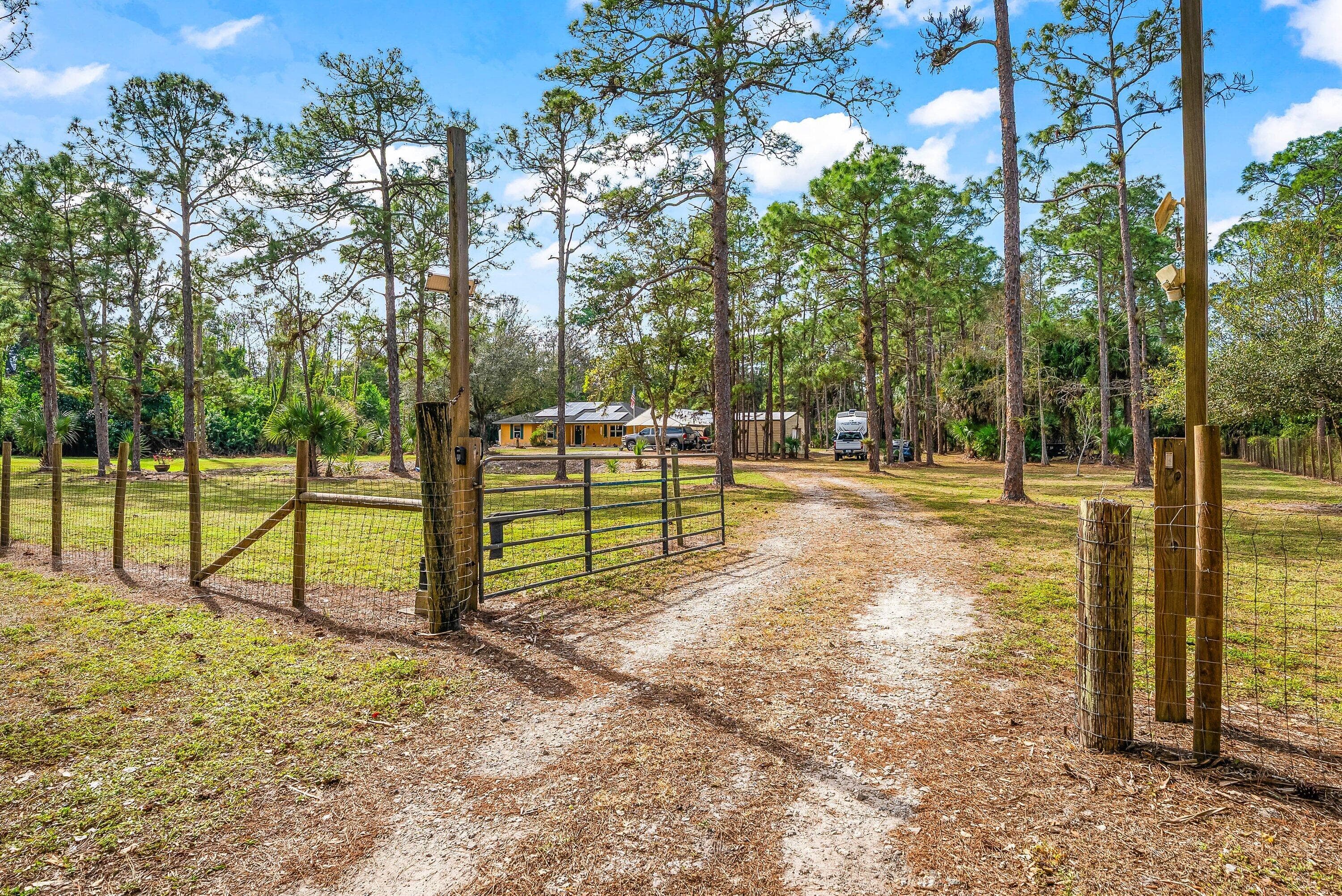 2195 F Road, Loxahatchee Groves, FL 33470 — photo 37 of 54