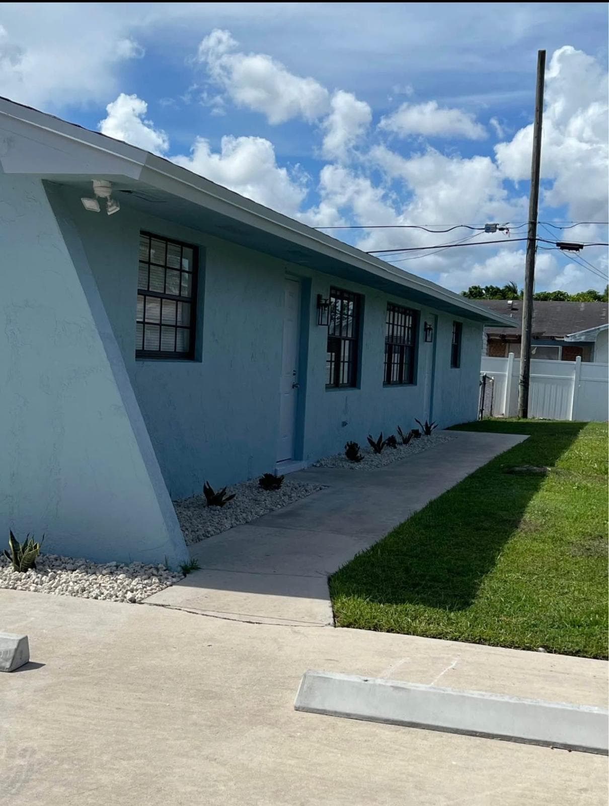 4791 Elmhurst Rd B, West Palm Beach, FL 33417 — photo 1 of 8