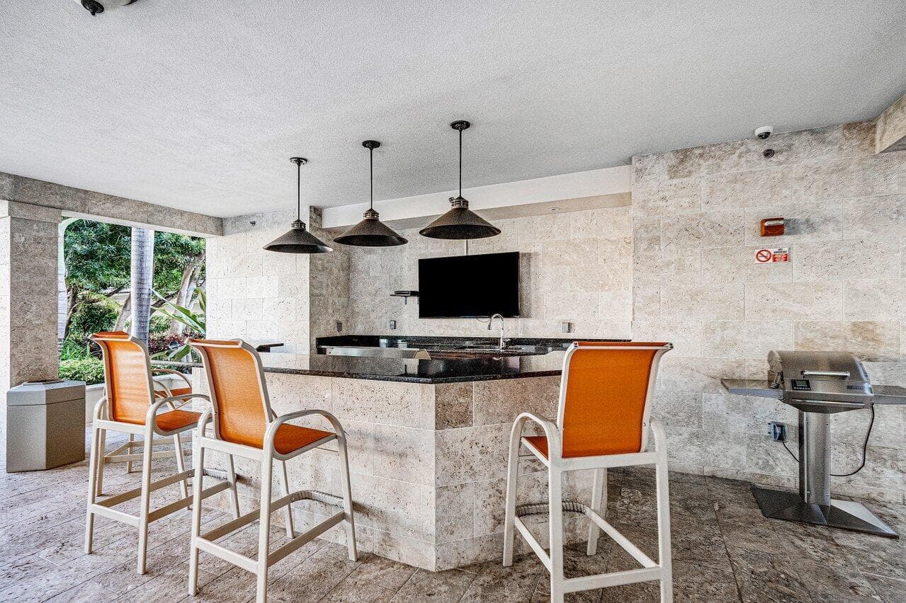 550 Okeechobee Boulevard 1112, West Palm Beach, FL 33401 — photo 34 of 40