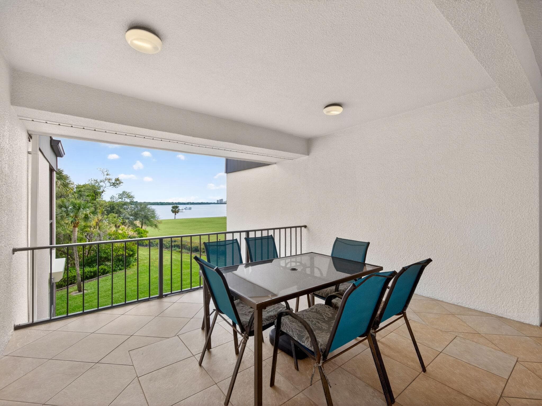 1660 Twelve Oaks Way 303, North Palm Beach, FL 33408 — photo 14 of 21