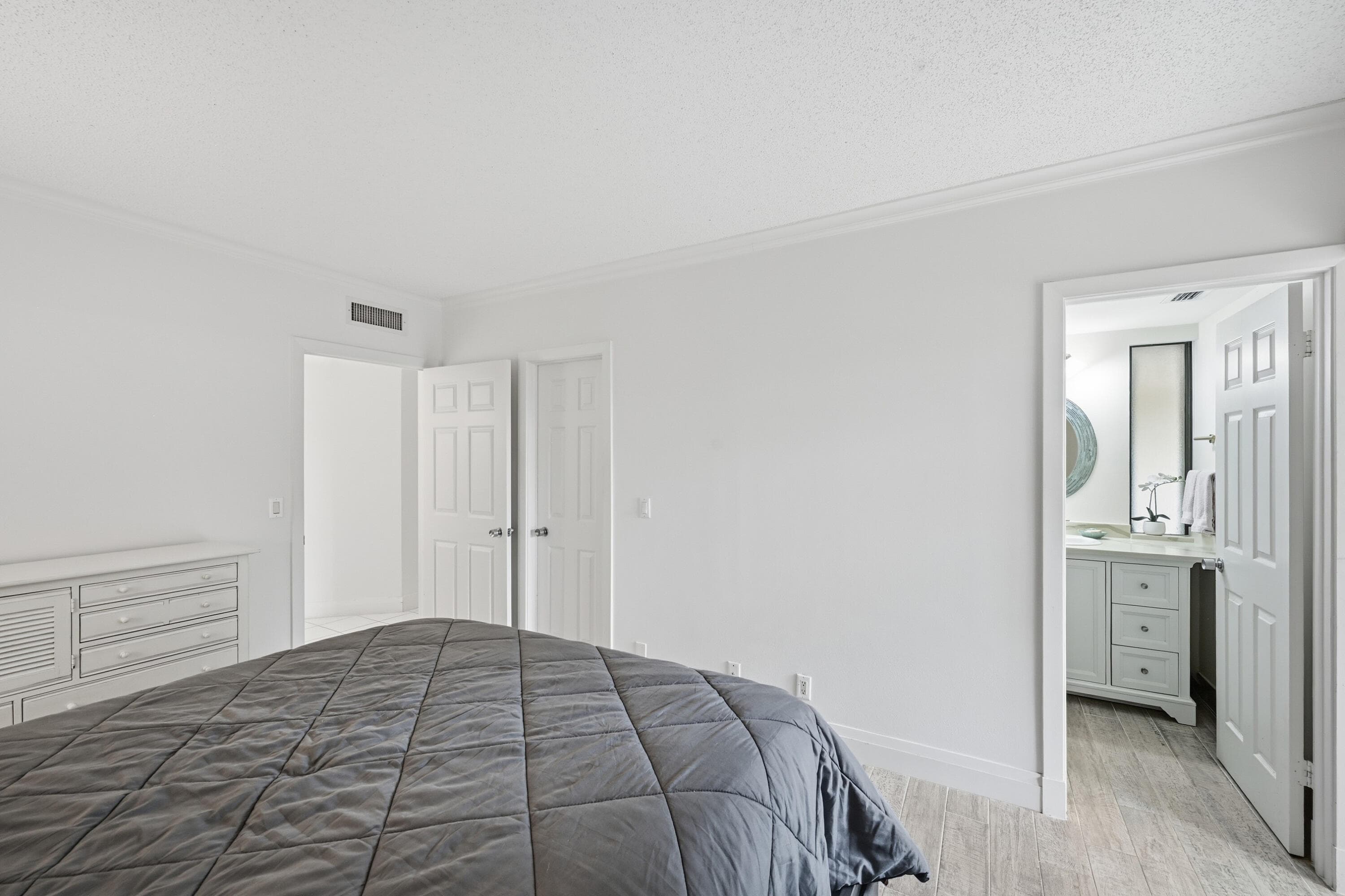 1109 E Marine Way E L1l + Boat Slip #55, North Palm Beach, FL 33408 — photo 43 of 85