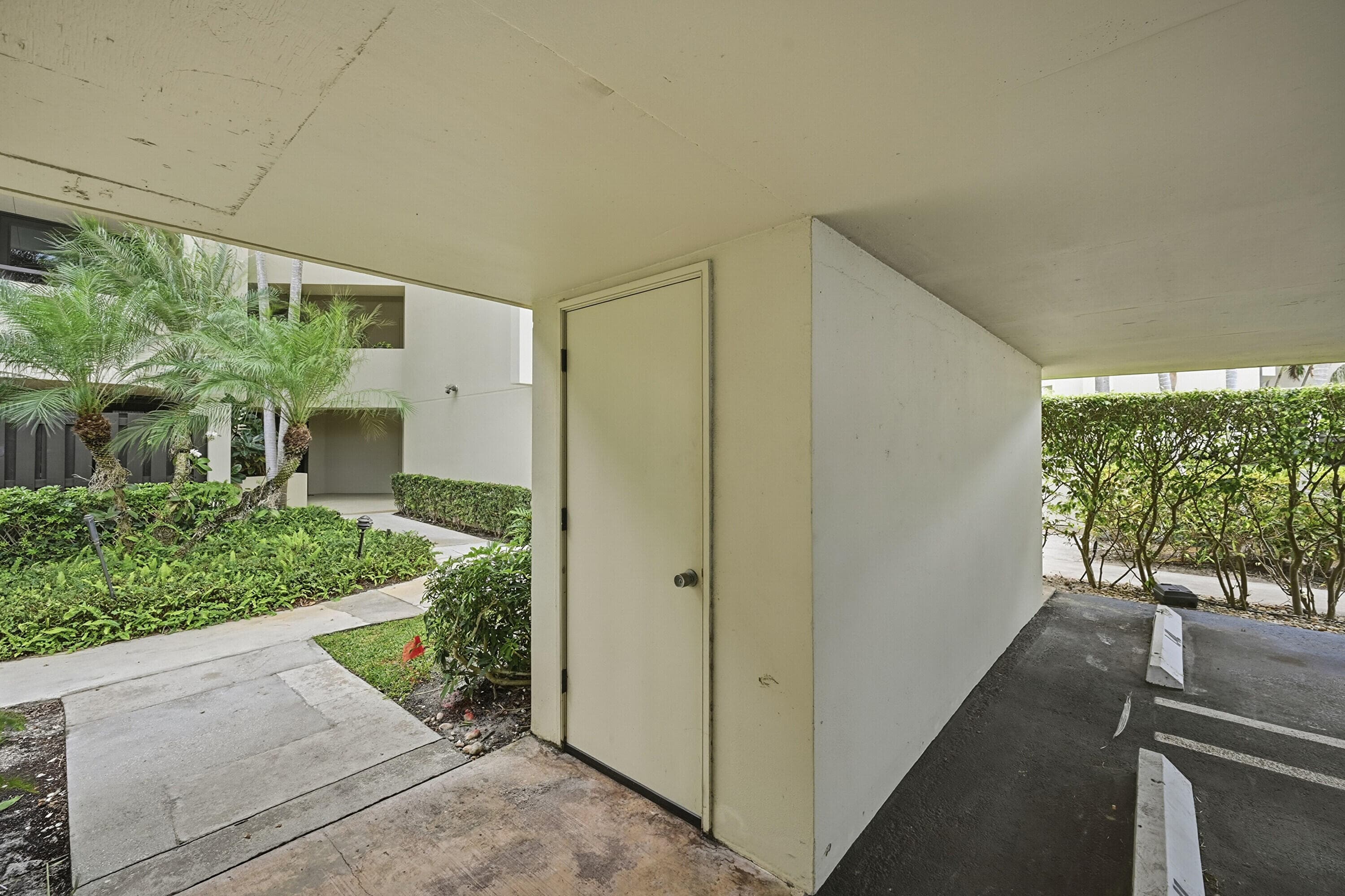 1109 E Marine Way E L1l + Boat Slip #55, North Palm Beach, FL 33408 — photo 66 of 85