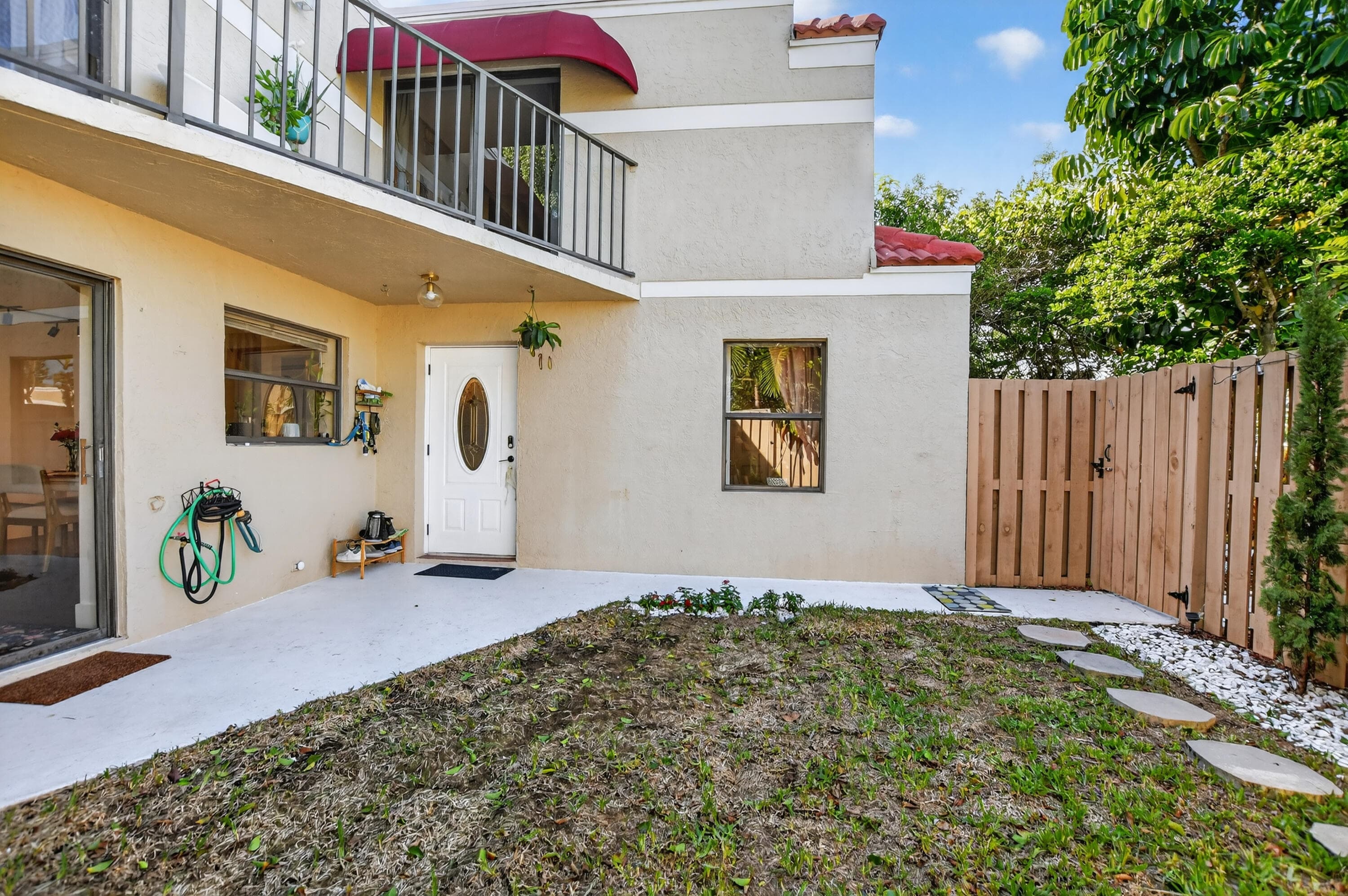 4005 Village Drive B, Delray Beach, FL 33445 — photo 4 of 35