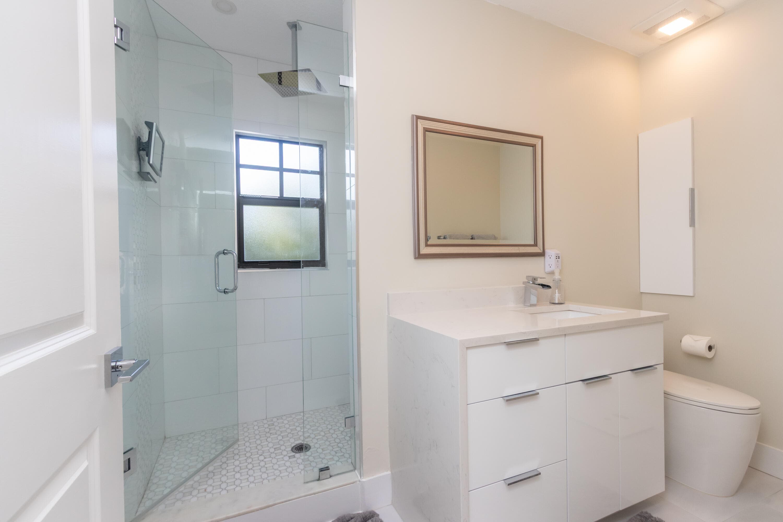 823 38th Street, West Palm Beach, FL 33407 — photo 10 of 16