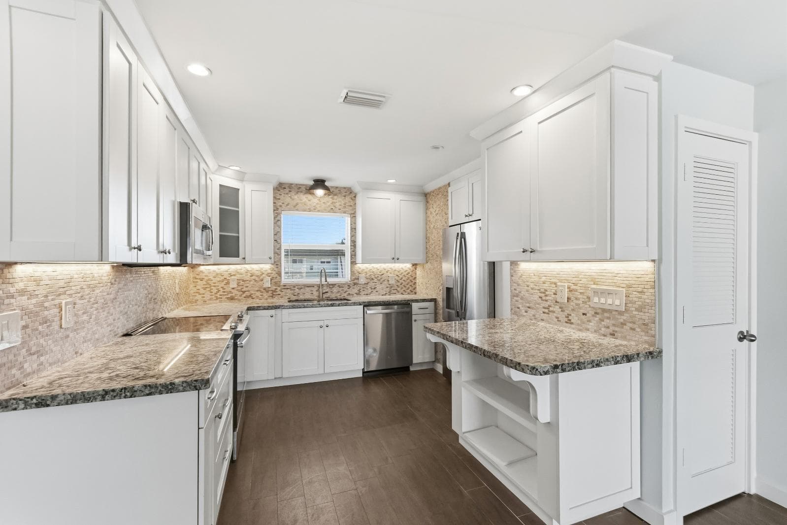109 Wettaw Lane 203, North Palm Beach, FL 33408 — photo 6 of 17