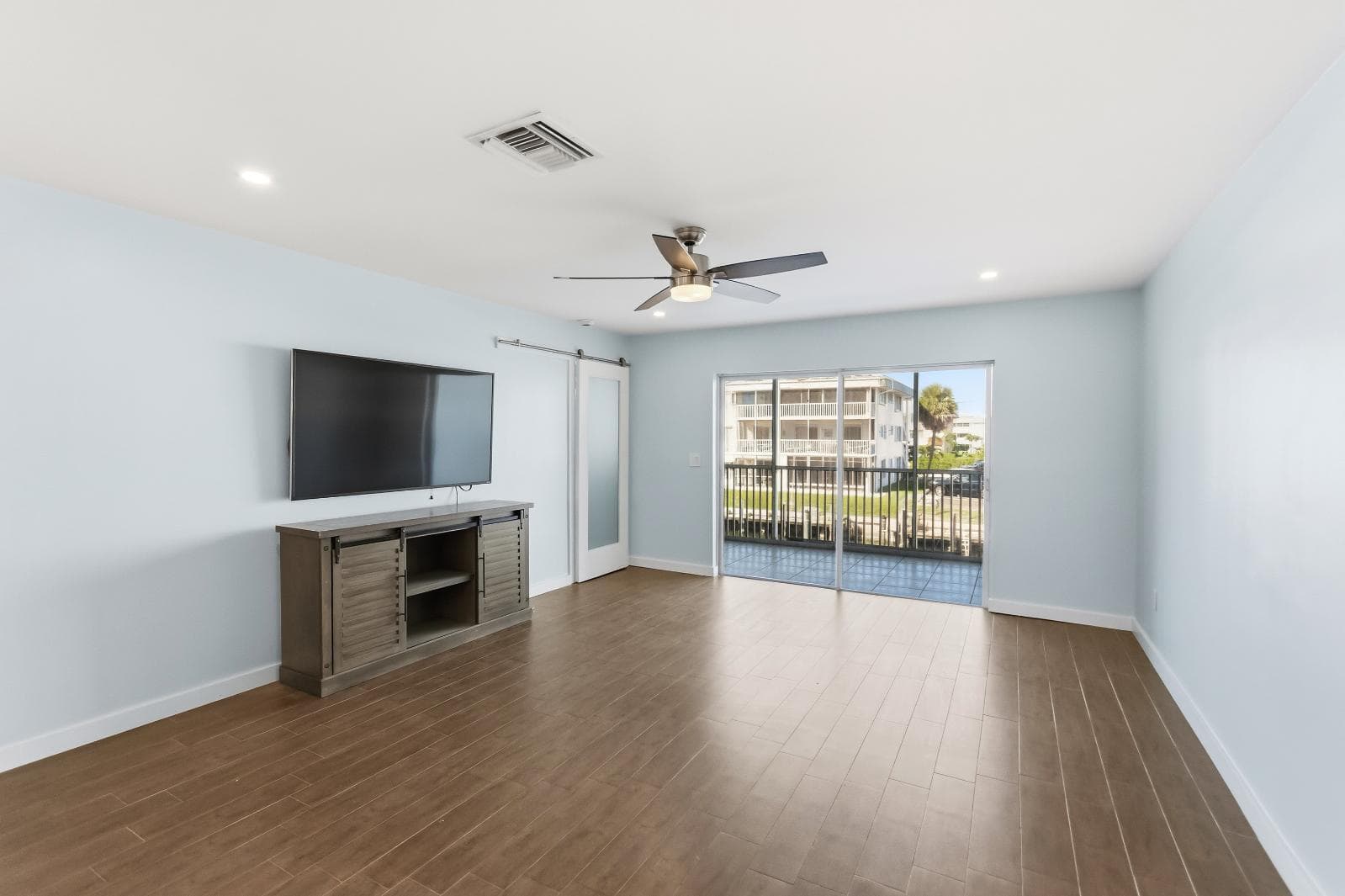 109 Wettaw Lane 203, North Palm Beach, FL 33408 — photo 2 of 17