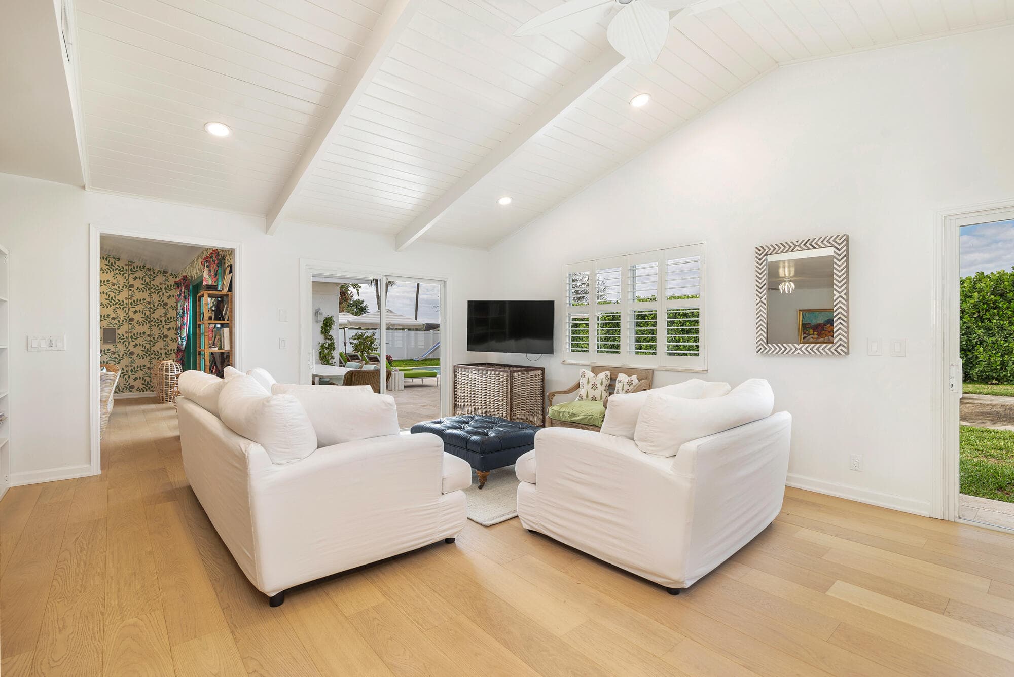 3125 Embassy Drive, West Palm Beach, FL 33401 — photo 12 of 32