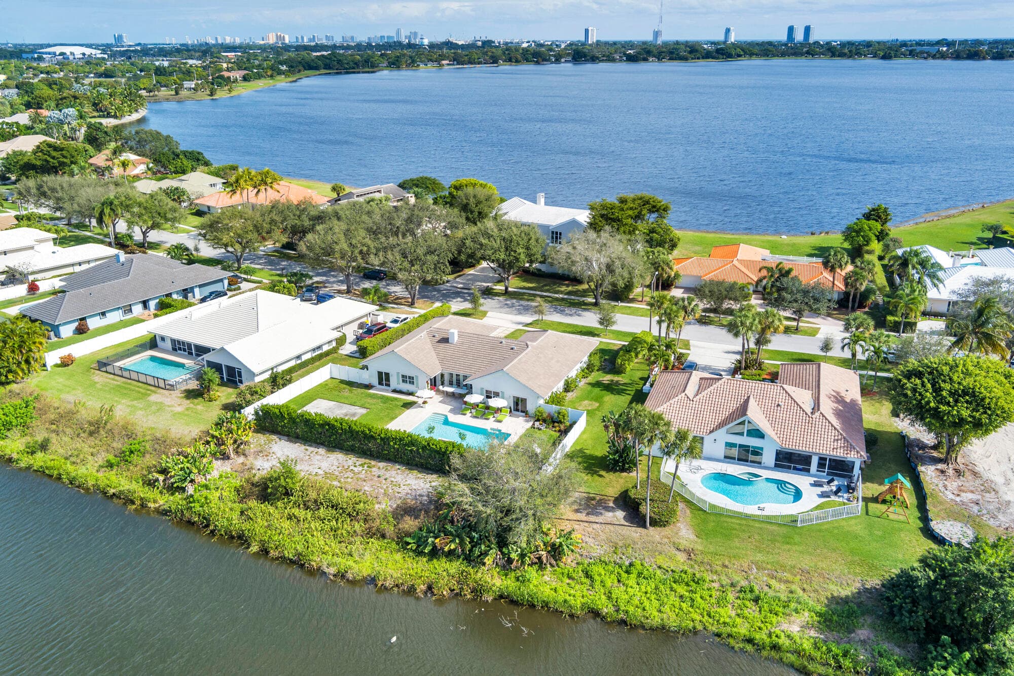 3125 Embassy Drive, West Palm Beach, FL 33401 — photo 31 of 32