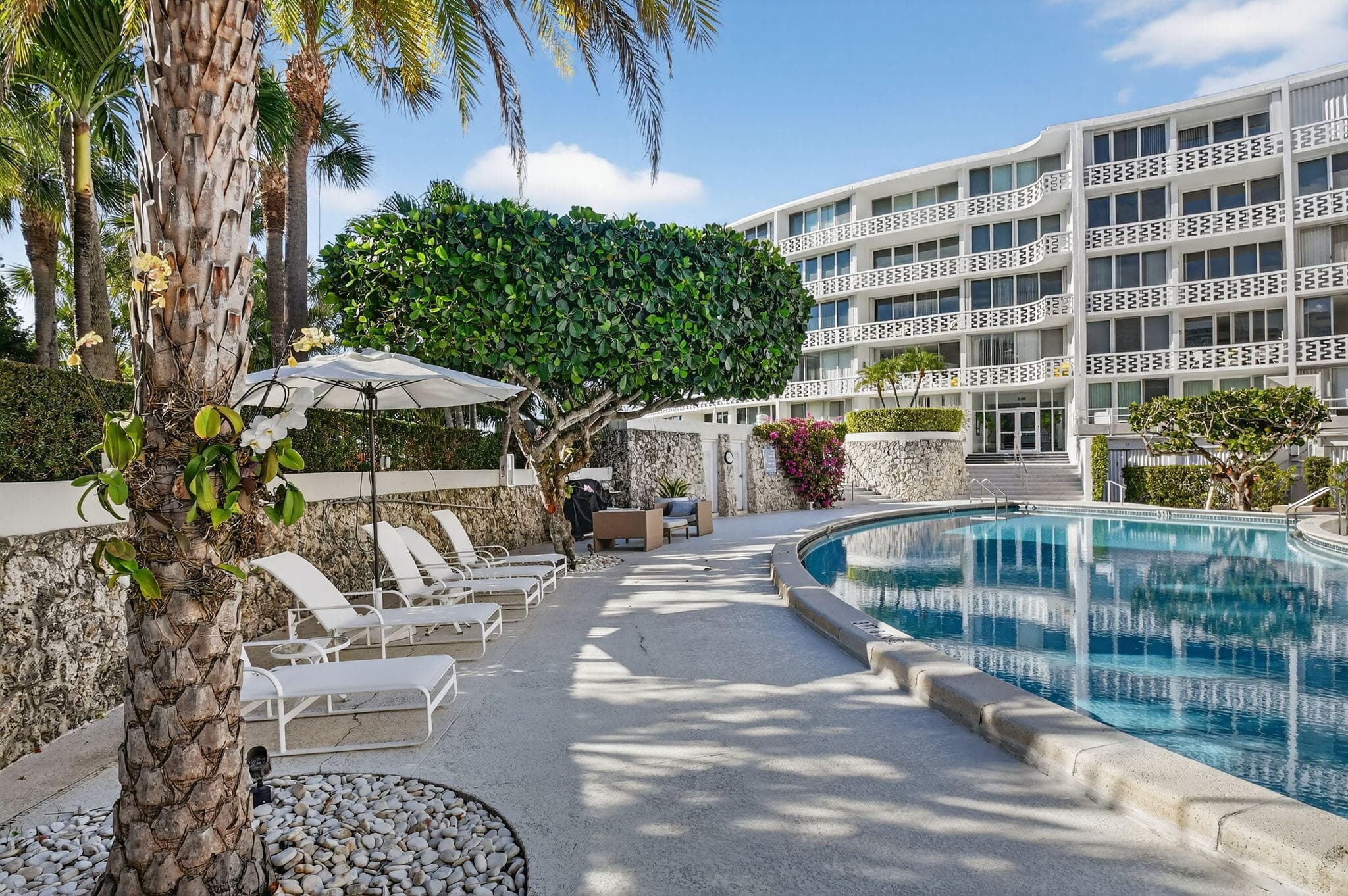 2760 S Ocean Boulevard 417, Palm Beach, FL 33480 — photo 8 of 65