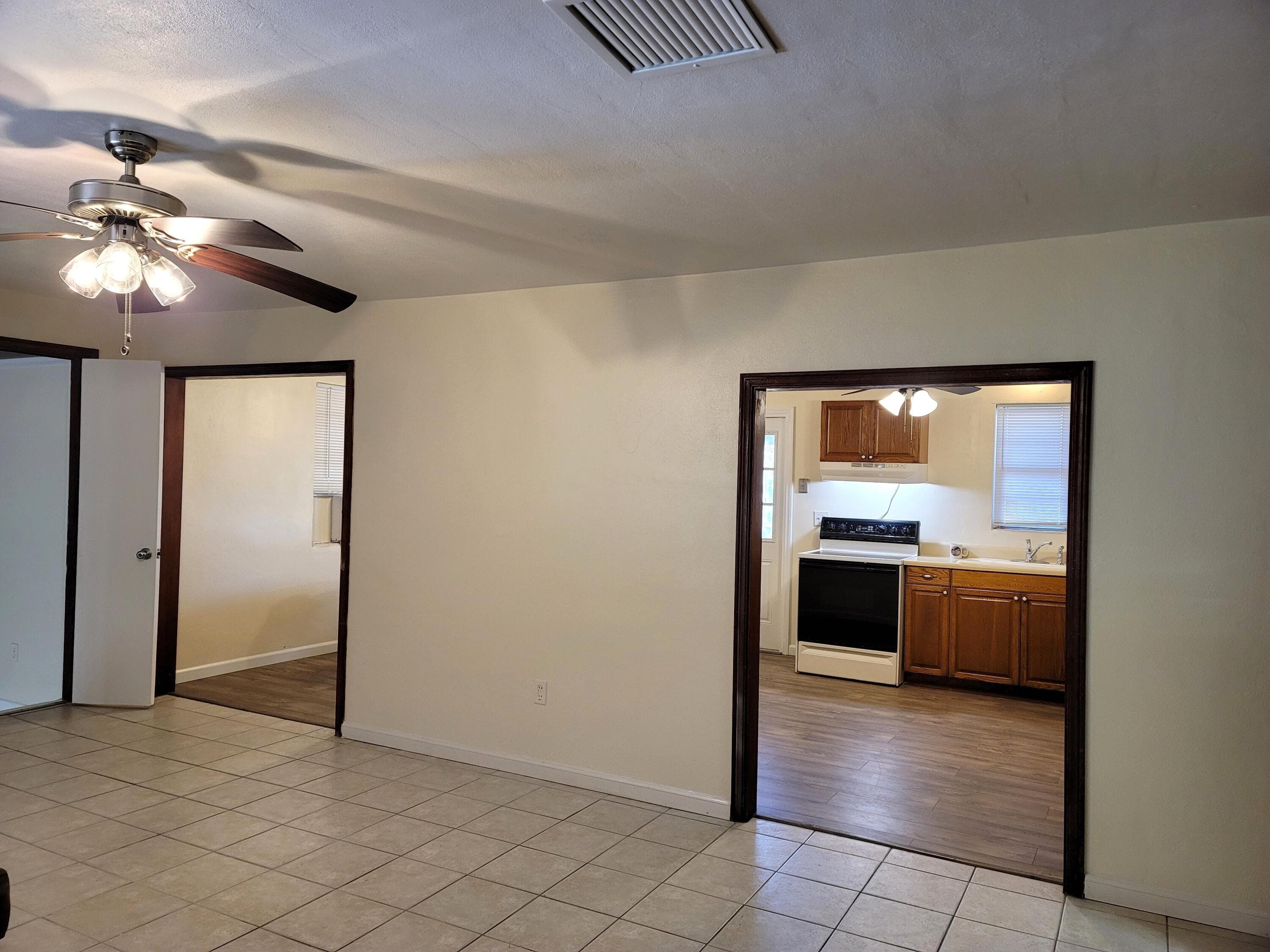 4362 W Midway Road, Fort Pierce, FL 34981 — photo 10 of 29