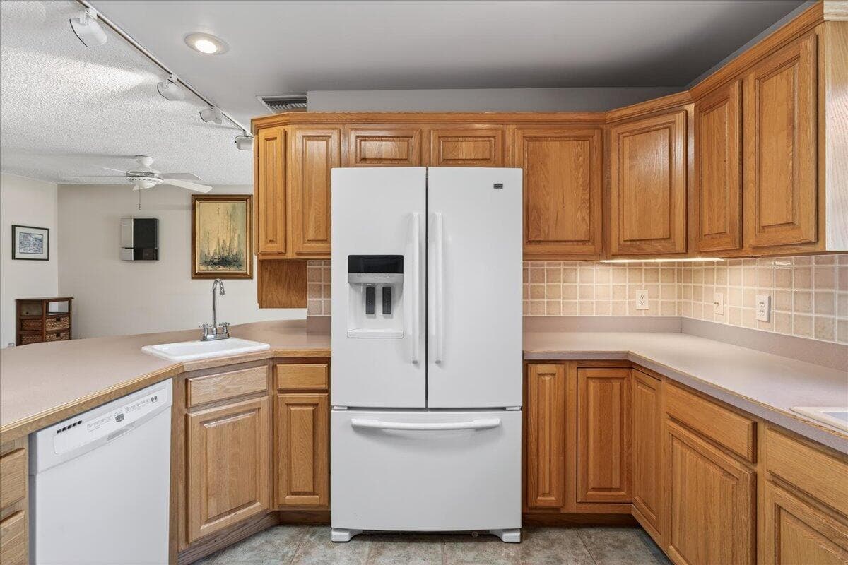 2309 Atlantic Beach Boulevard, Fort Pierce, FL 34949 — photo 12 of 44