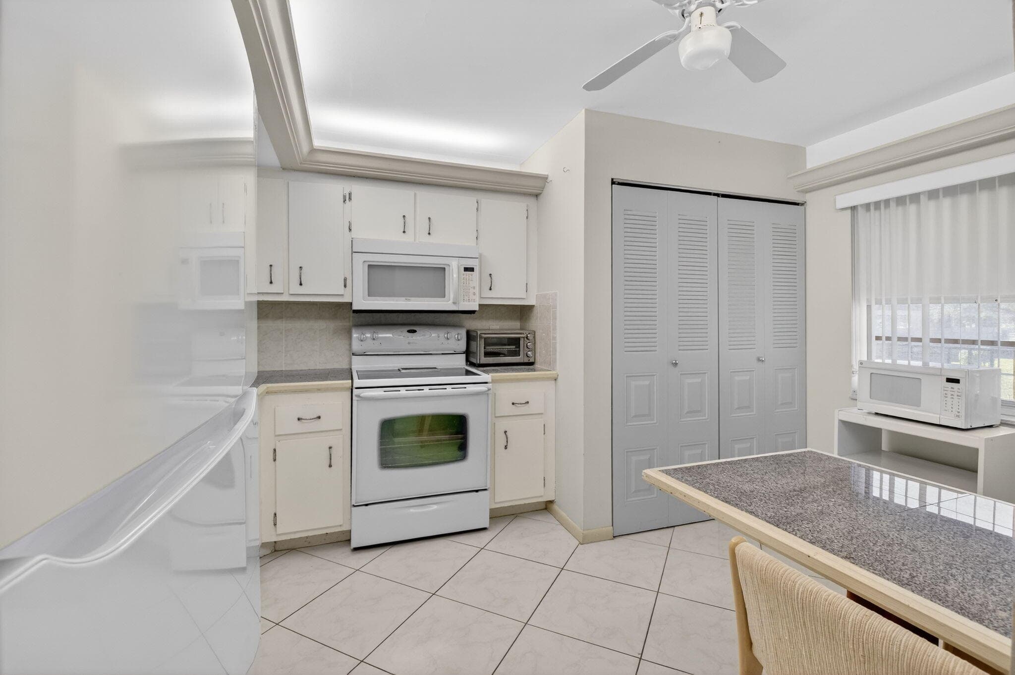27 Abbey Lane 207, Delray Beach, FL 33446 — photo 12 of 47