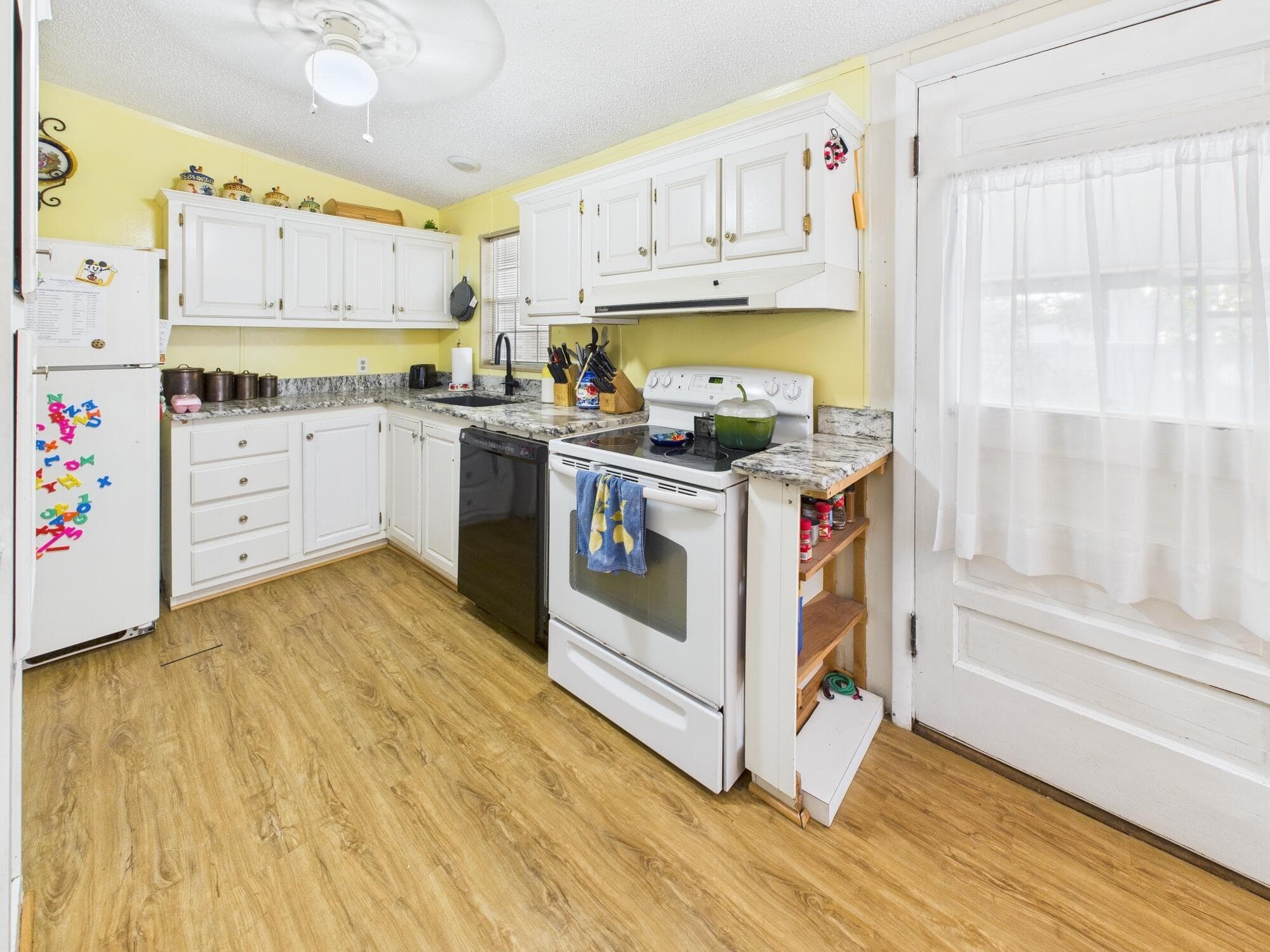 102 NE 8th Avenue, Okeechobee, FL 34972 — photo 9 of 30
