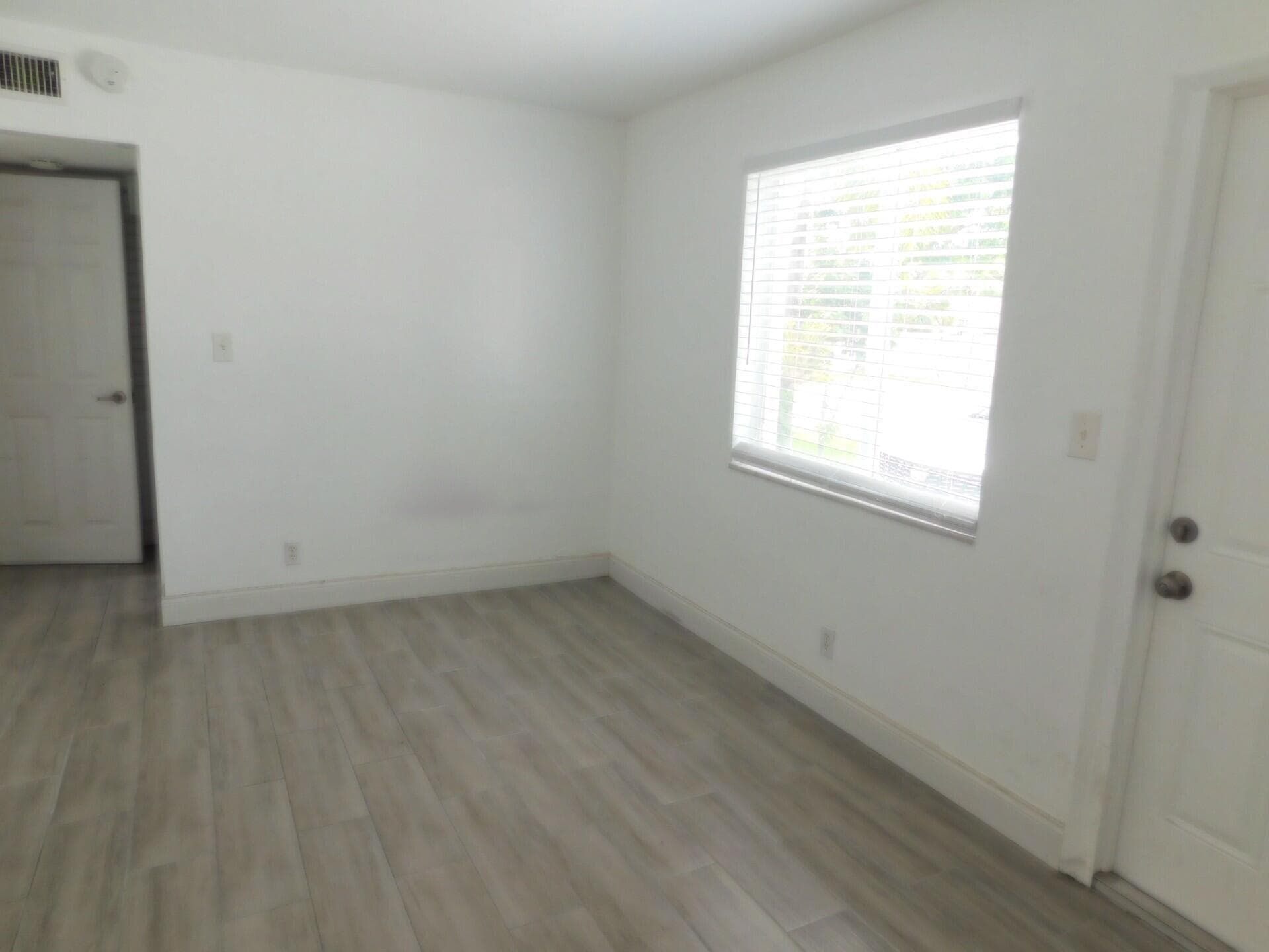 825 NE 6th Street 1-7, Fort Lauderdale, FL 33304 — photo 32 of 43