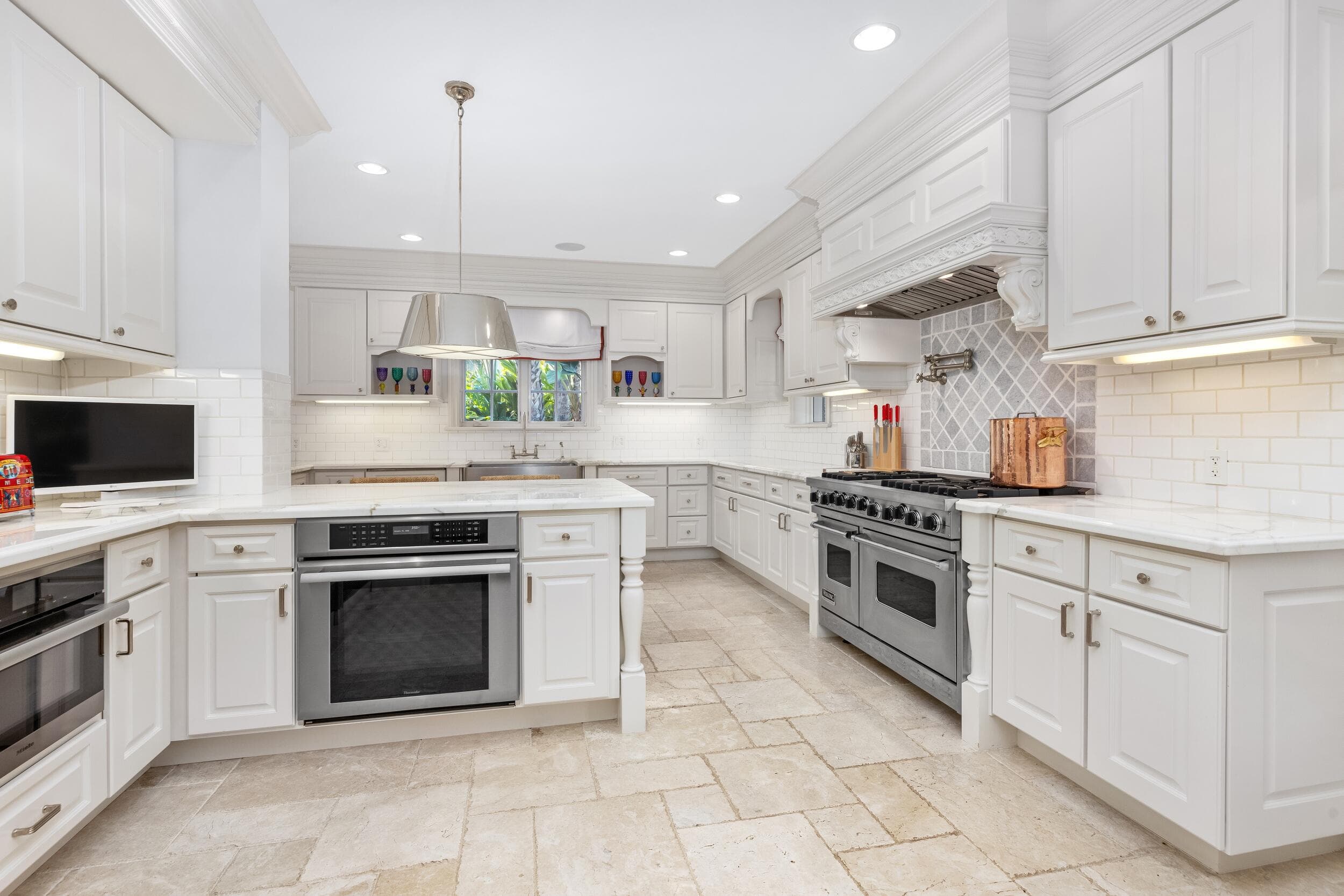9 Via Vizcaya, Palm Beach, FL 33480 — photo 10 of 50