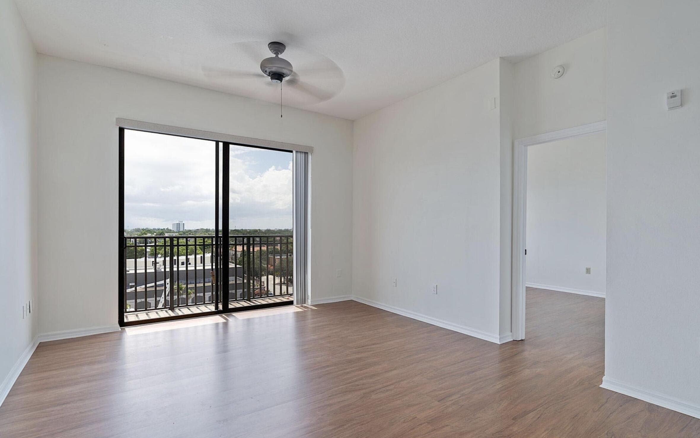 511 Lucerne Avenue 610, Lake Worth Beach, FL 33460 — photo 11 of 30