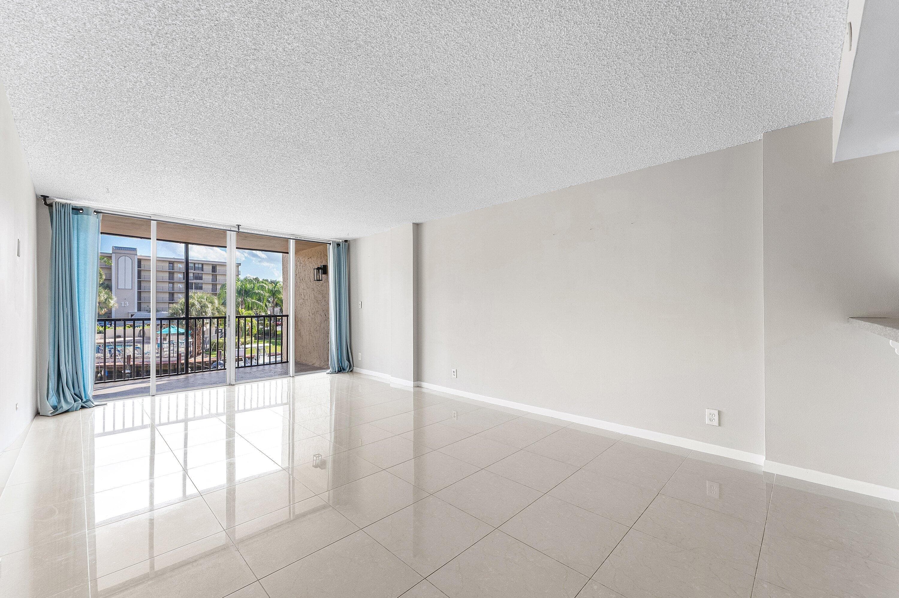 10 Royal Palm Way 203, Boca Raton, FL 33432 — photo 14 of 45