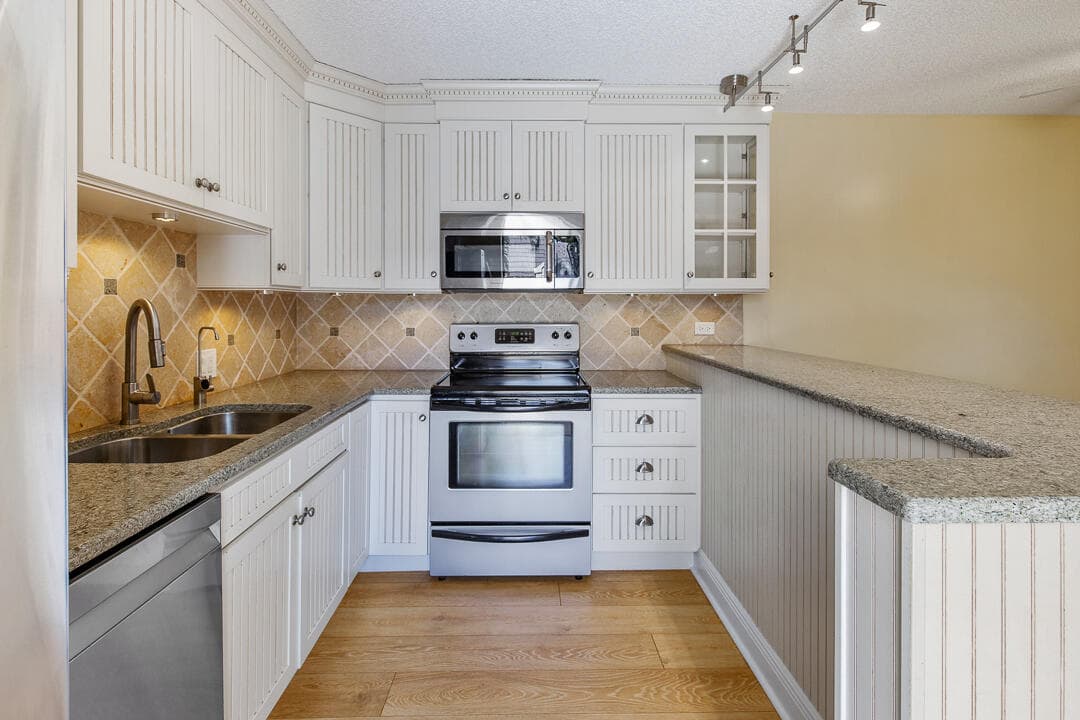5678 SE Riverboat Drive 129, Stuart, FL 34997 — photo 4 of 50
