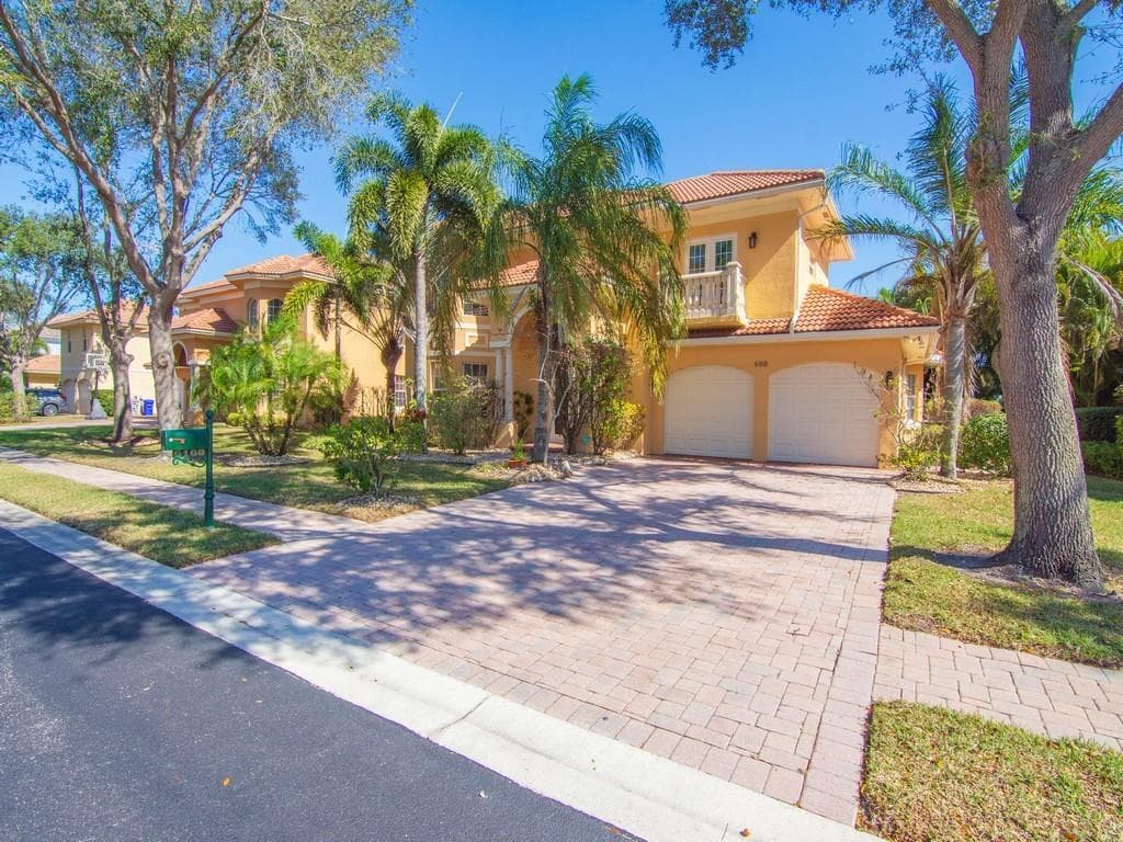 6168 56th Avenue, Vero Beach, FL 32967 — photo 2 of 36