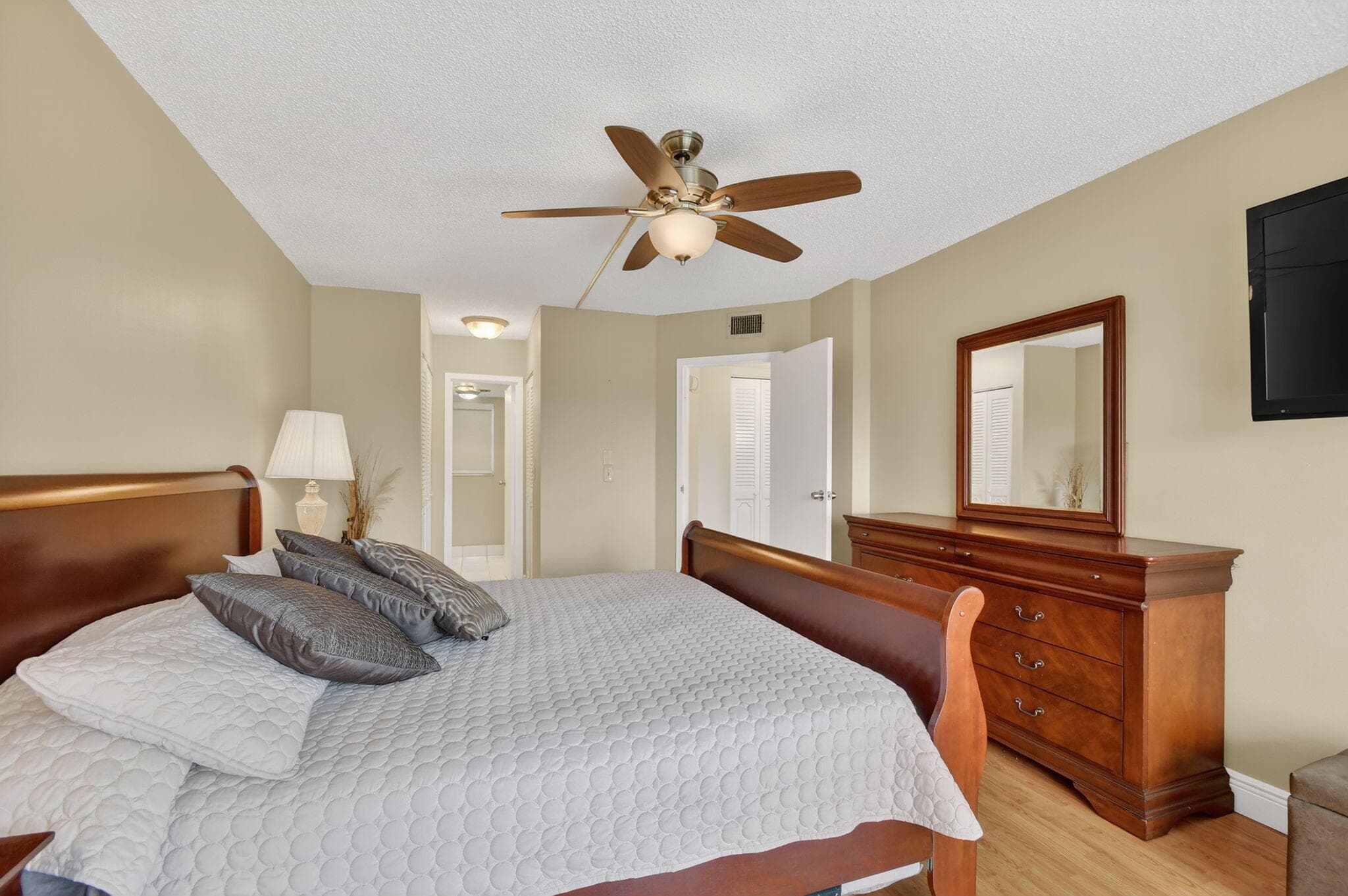 3871 Via Poinciana 404, Lake Worth, FL 33467 — photo 27 of 56